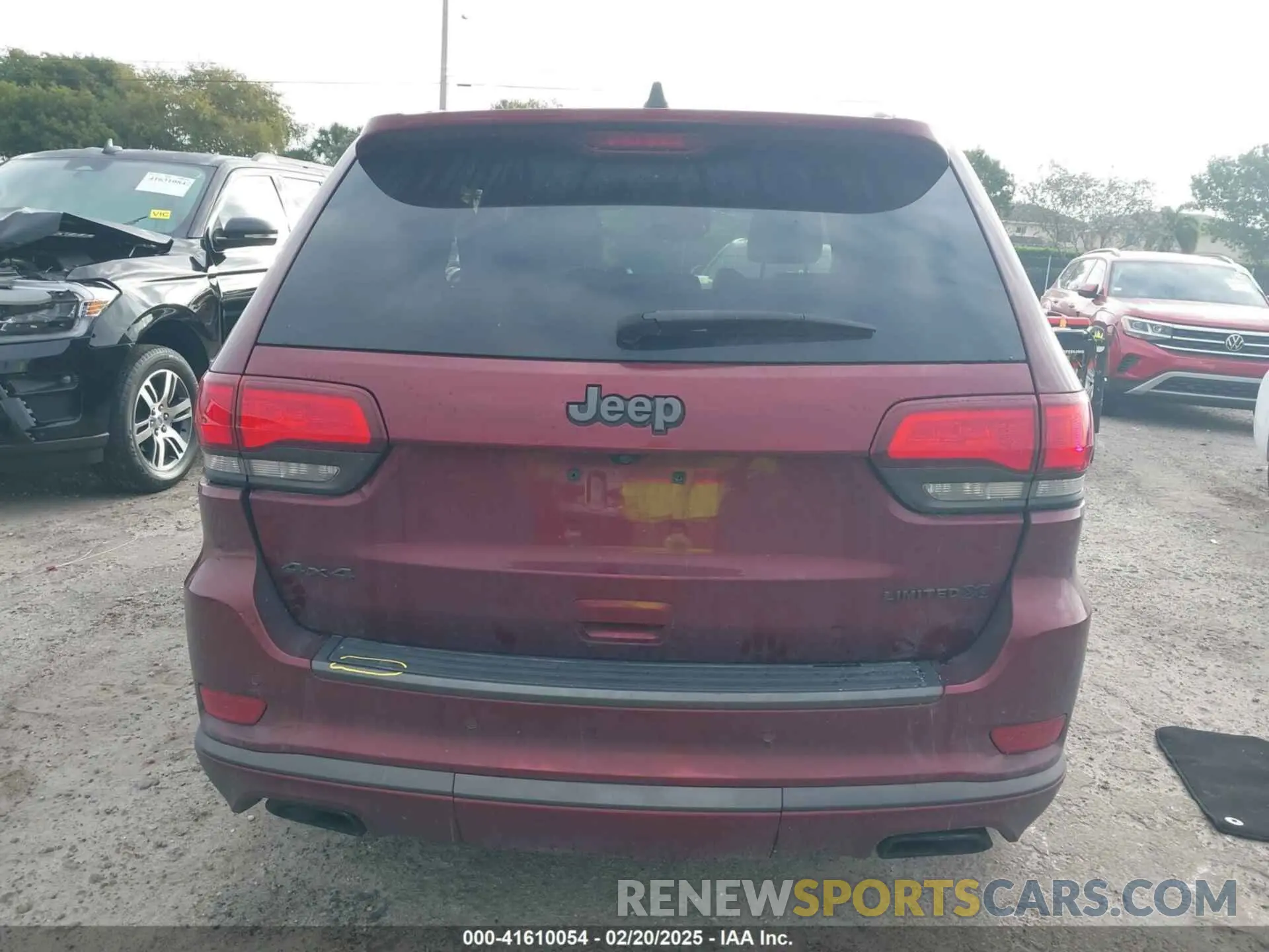 16 Photograph of a damaged car 1C4RJFBG7LC418575 JEEP GRAND CHEROKEE 2020