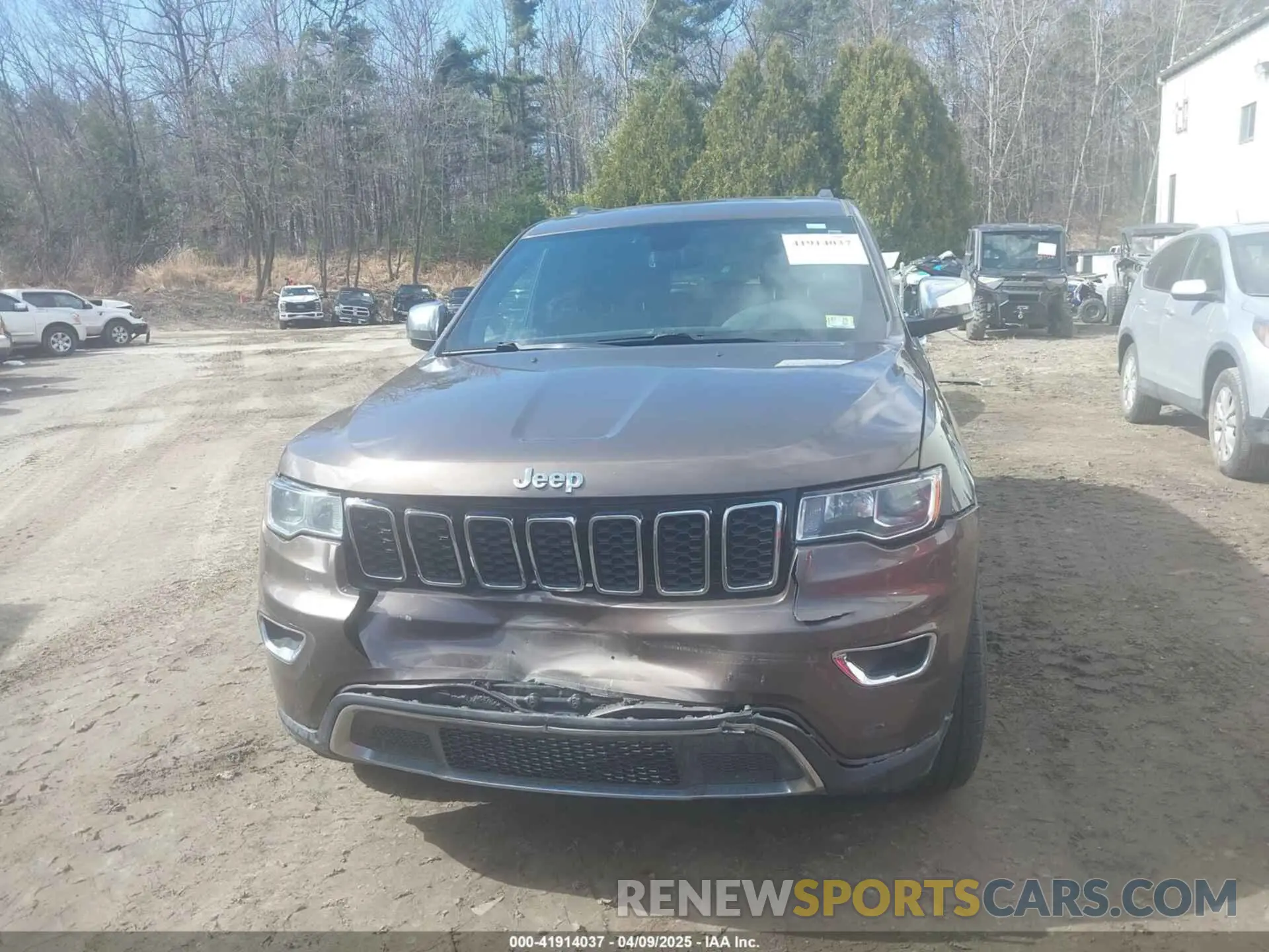 12 Photograph of a damaged car 1C4RJFBG8LC389152 JEEP GRAND CHEROKEE 2020