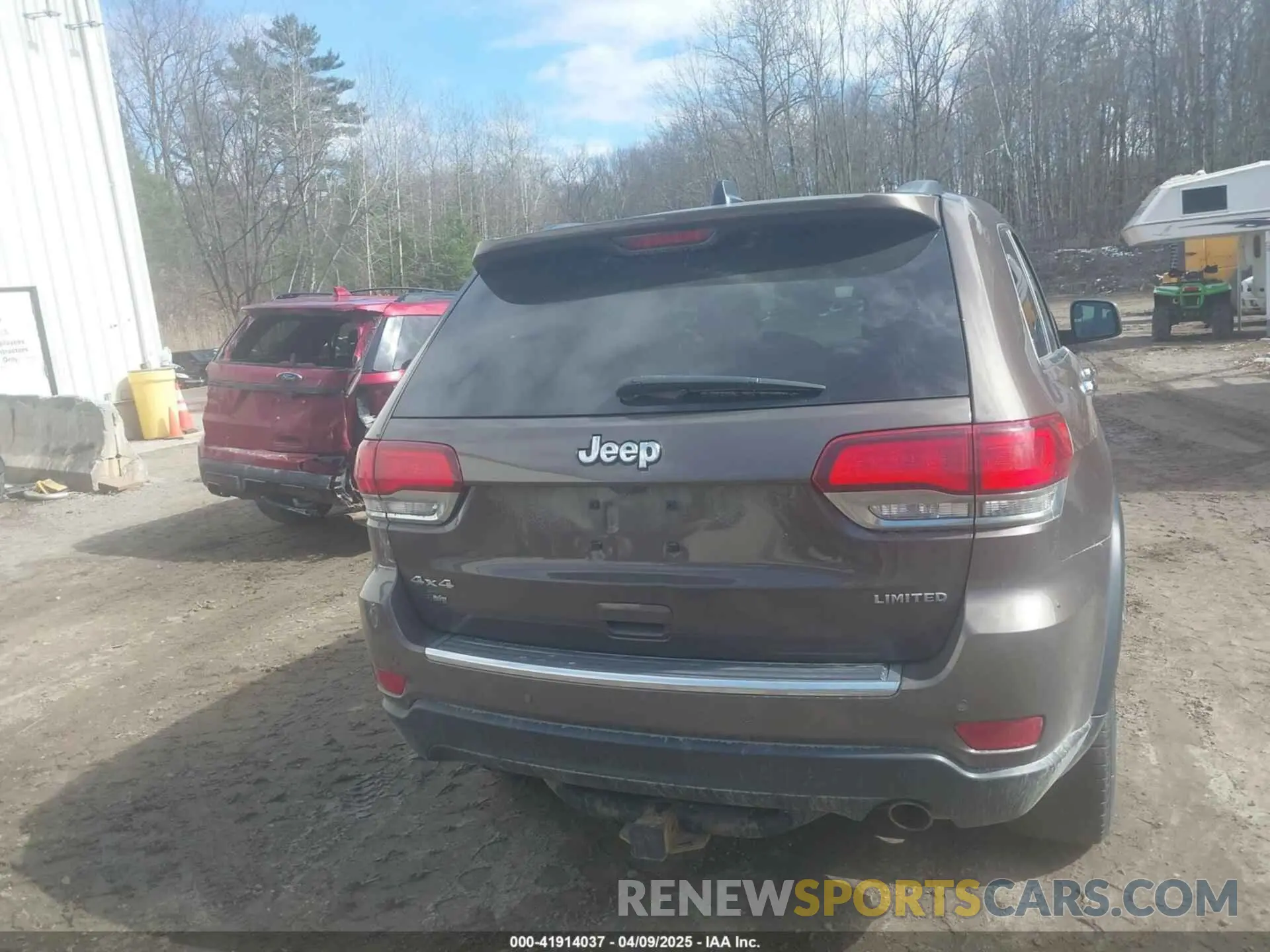 16 Photograph of a damaged car 1C4RJFBG8LC389152 JEEP GRAND CHEROKEE 2020