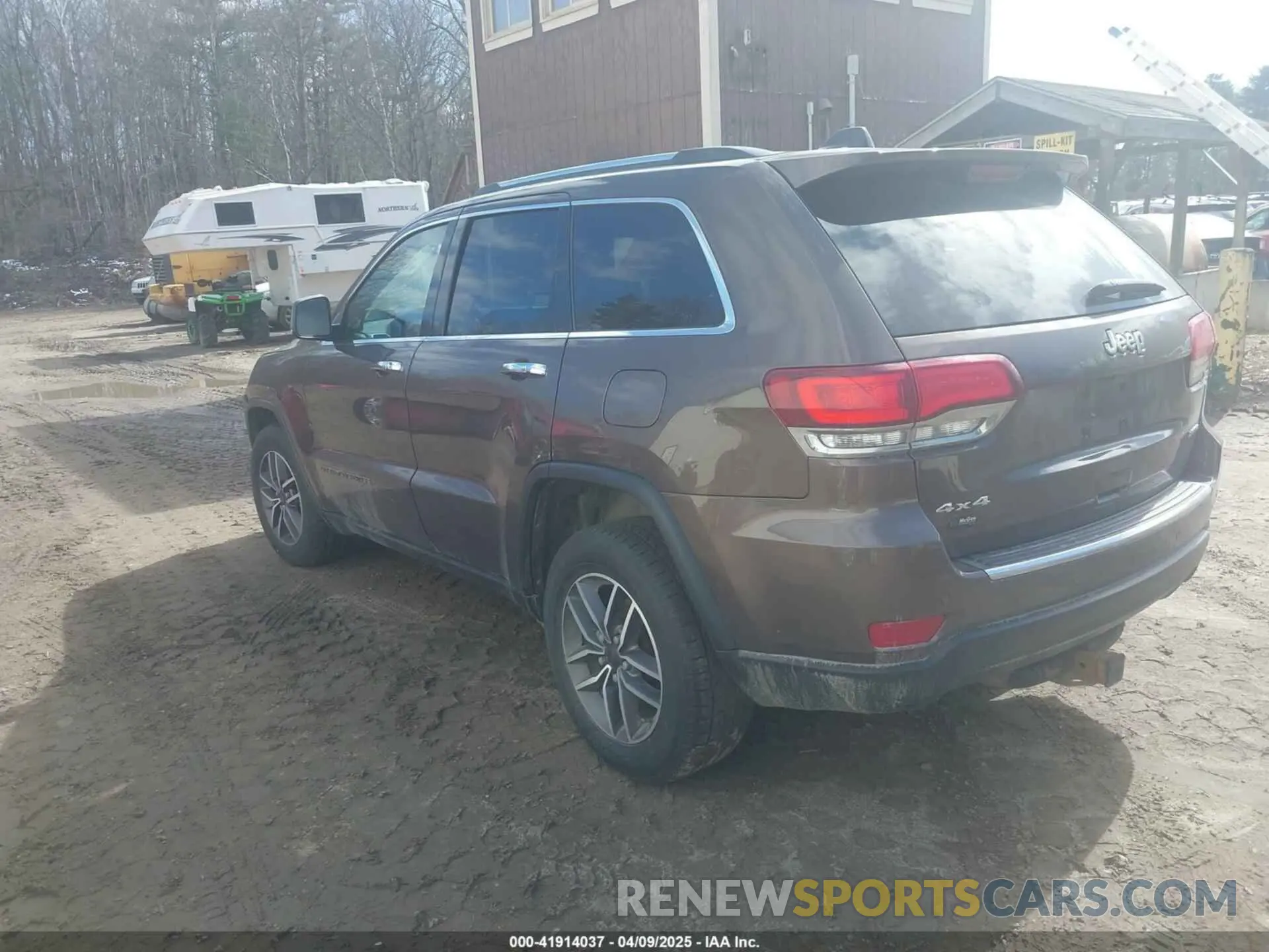 3 Photograph of a damaged car 1C4RJFBG8LC389152 JEEP GRAND CHEROKEE 2020