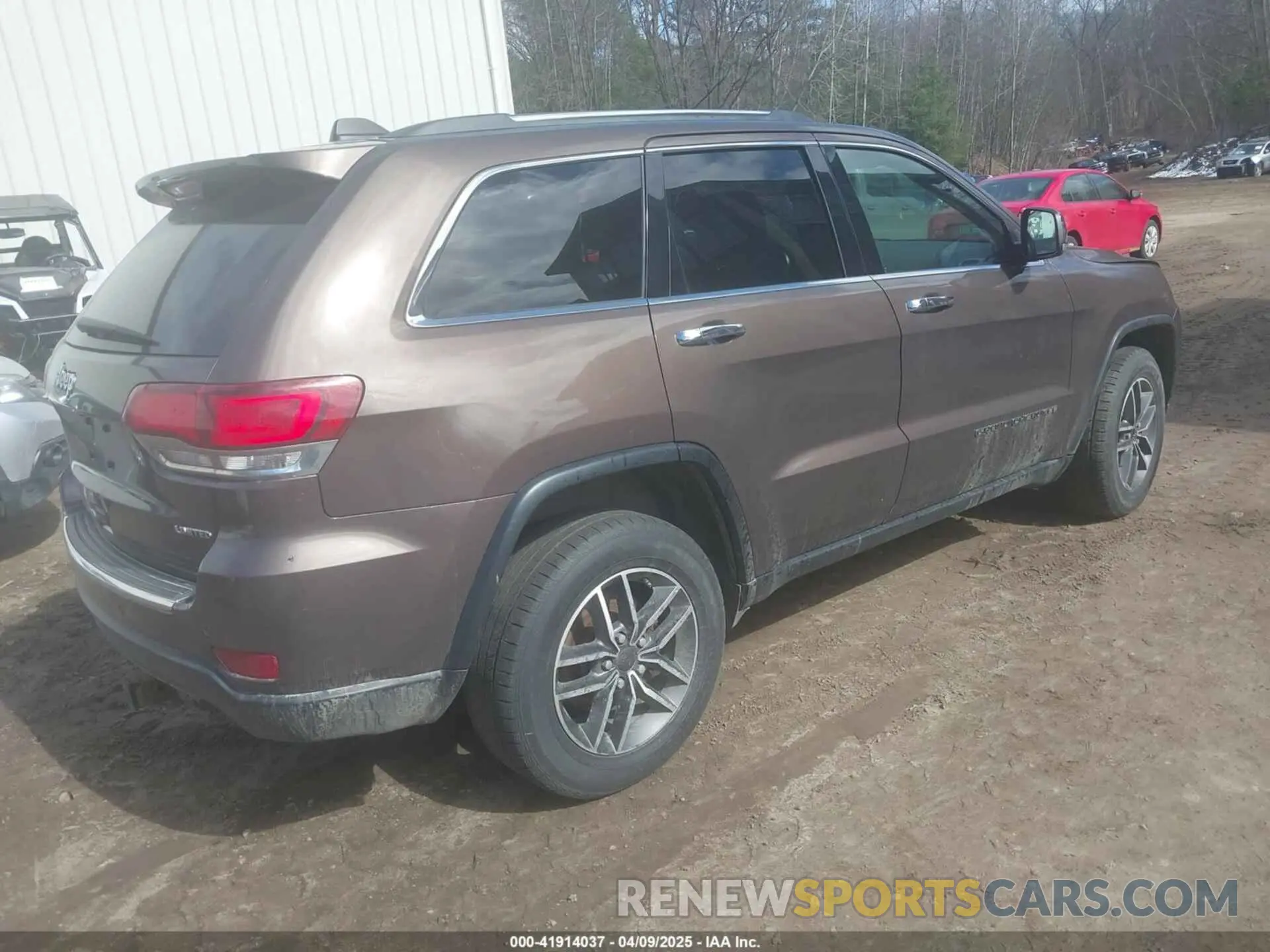 4 Photograph of a damaged car 1C4RJFBG8LC389152 JEEP GRAND CHEROKEE 2020