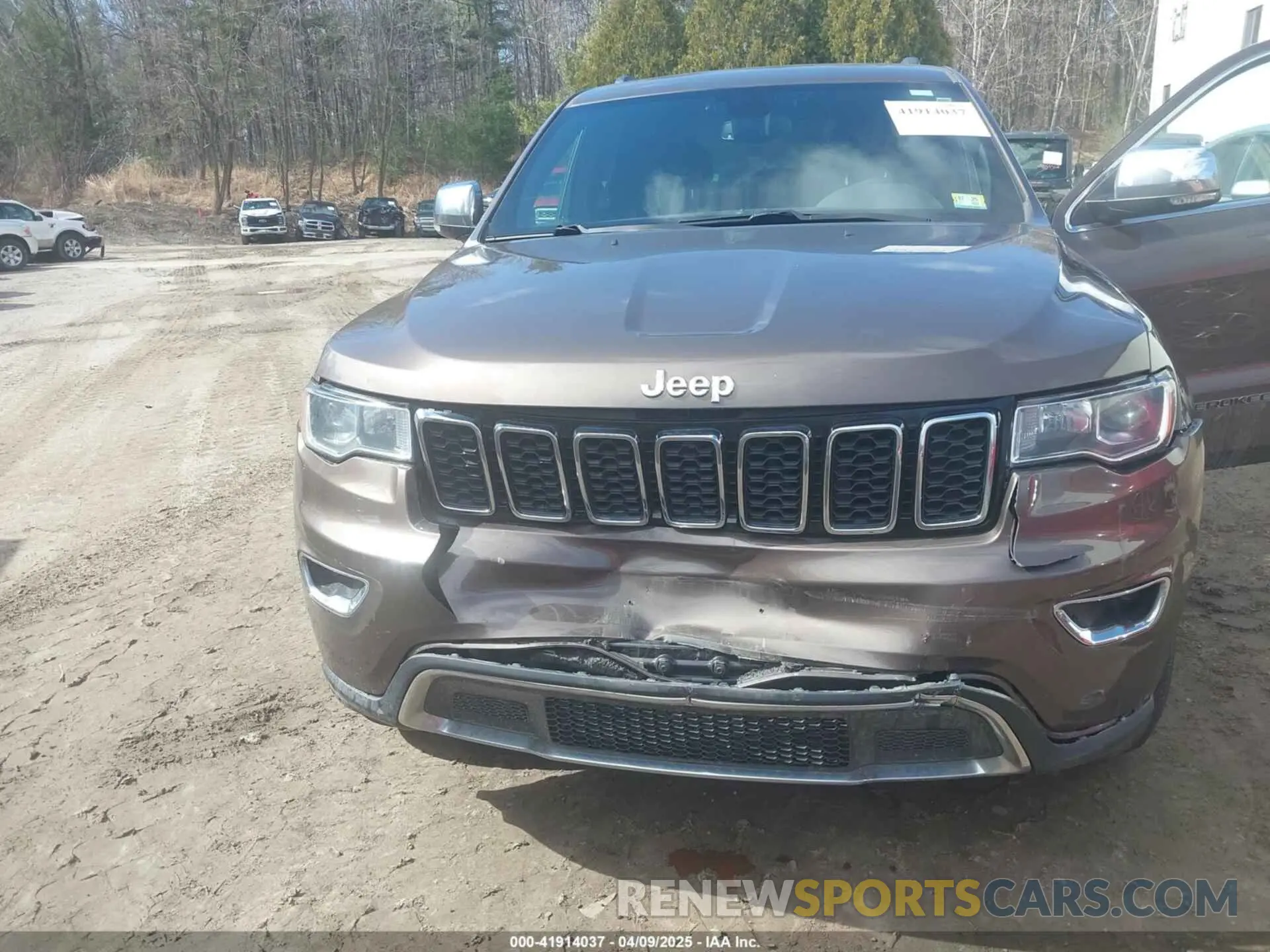 6 Photograph of a damaged car 1C4RJFBG8LC389152 JEEP GRAND CHEROKEE 2020