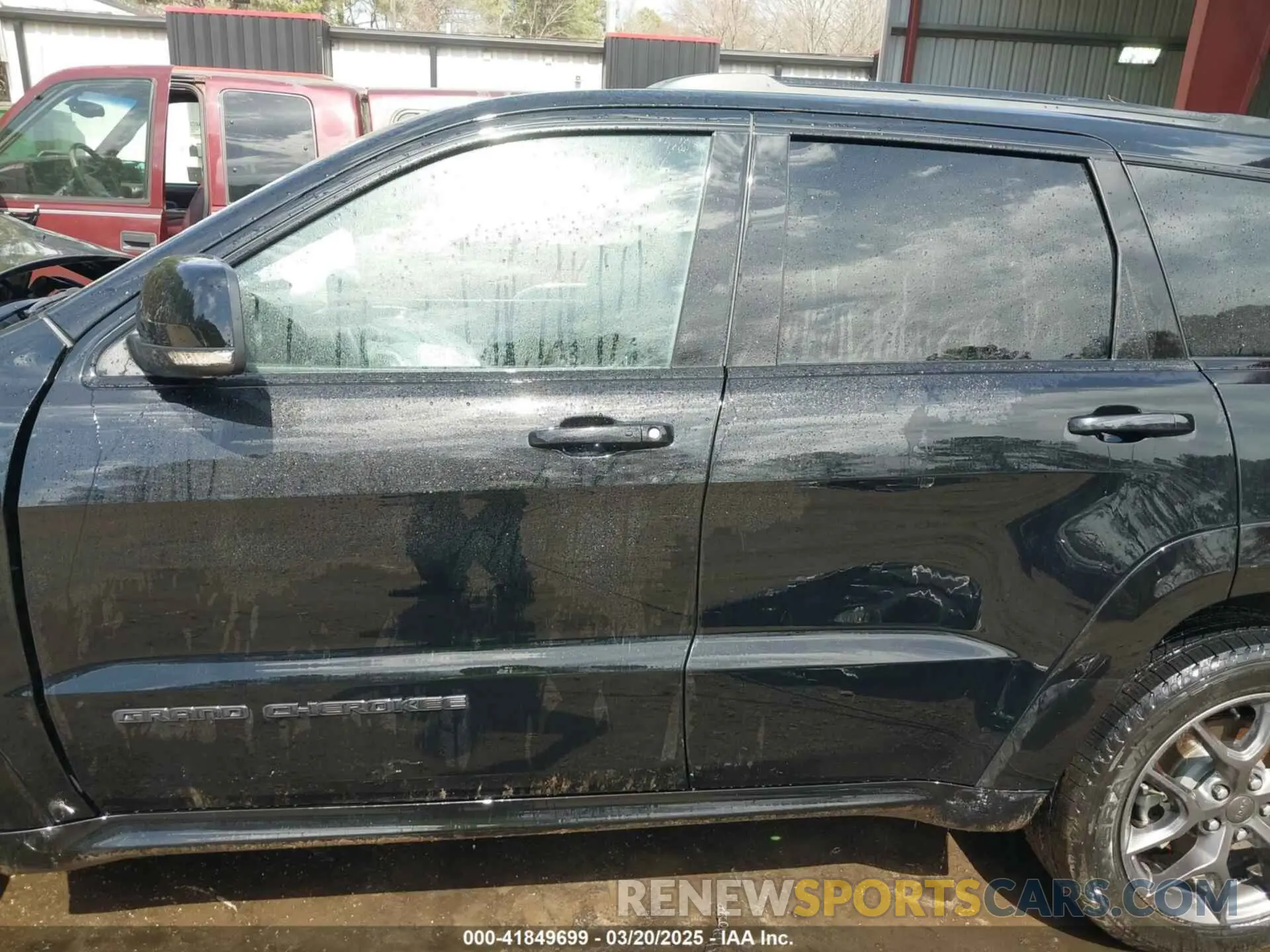 15 Photograph of a damaged car 1C4RJFBG9LC125986 JEEP GRAND CHEROKEE 2020