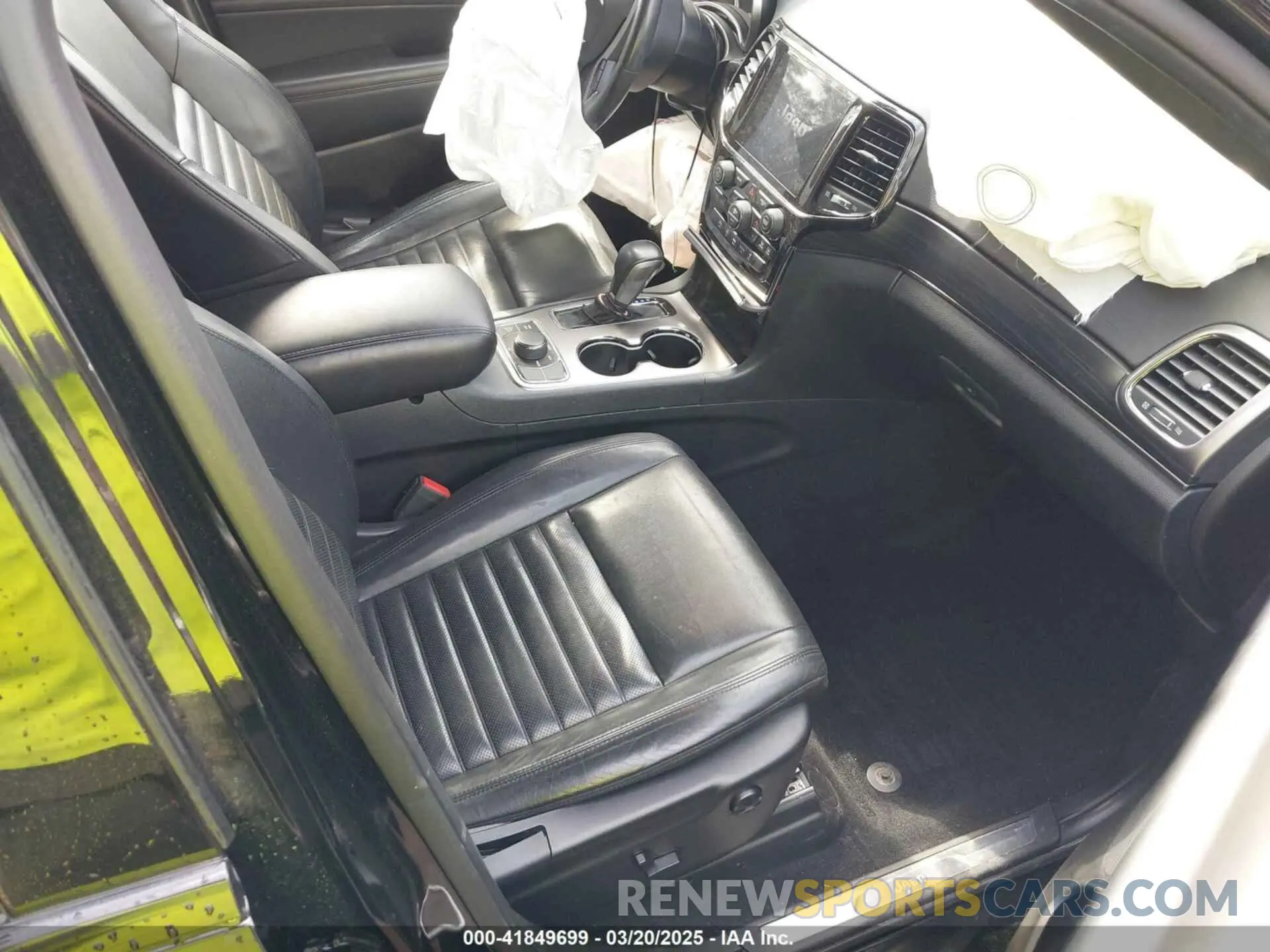 5 Photograph of a damaged car 1C4RJFBG9LC125986 JEEP GRAND CHEROKEE 2020
