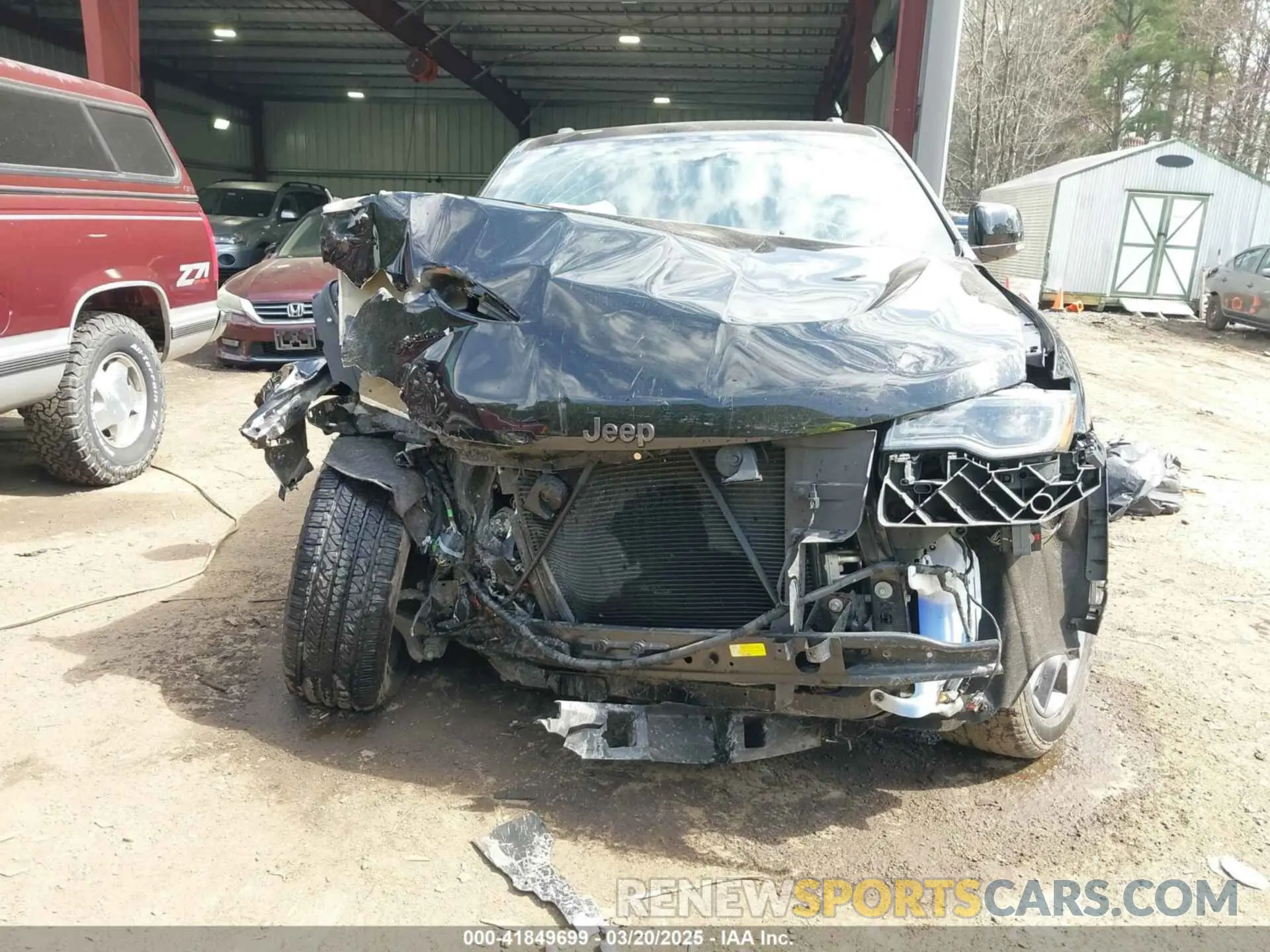 6 Photograph of a damaged car 1C4RJFBG9LC125986 JEEP GRAND CHEROKEE 2020