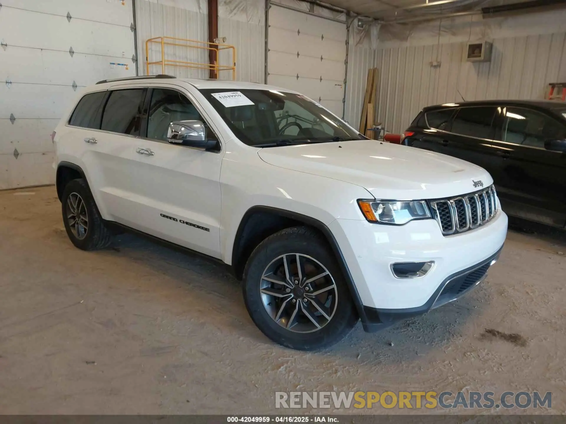 1 Photograph of a damaged car 1C4RJFBG9LC236103 JEEP GRAND CHEROKEE 2020