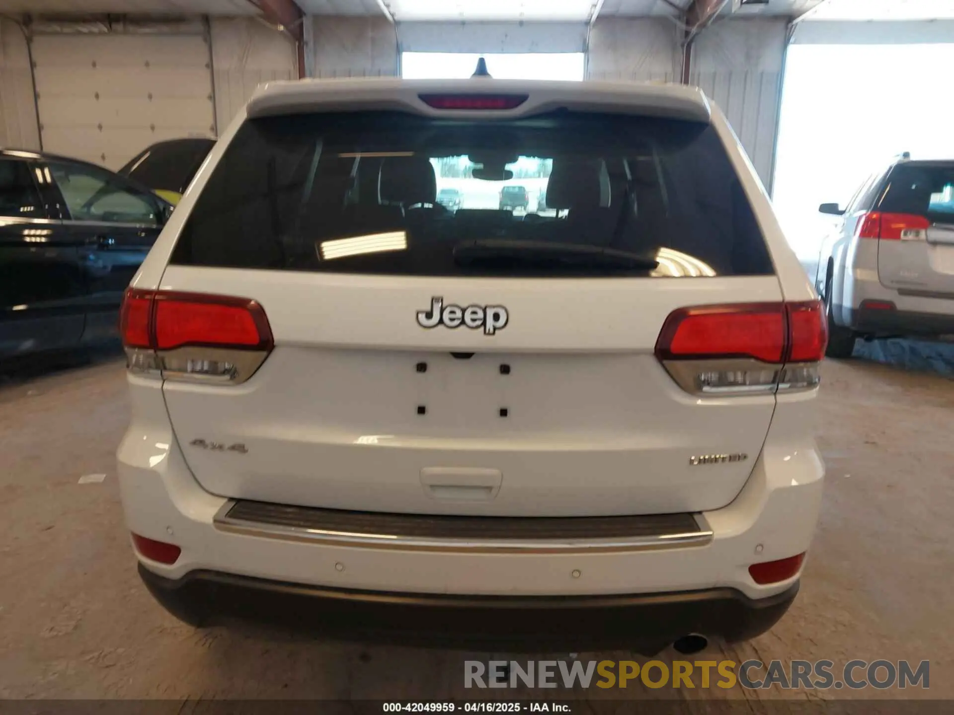 16 Photograph of a damaged car 1C4RJFBG9LC236103 JEEP GRAND CHEROKEE 2020