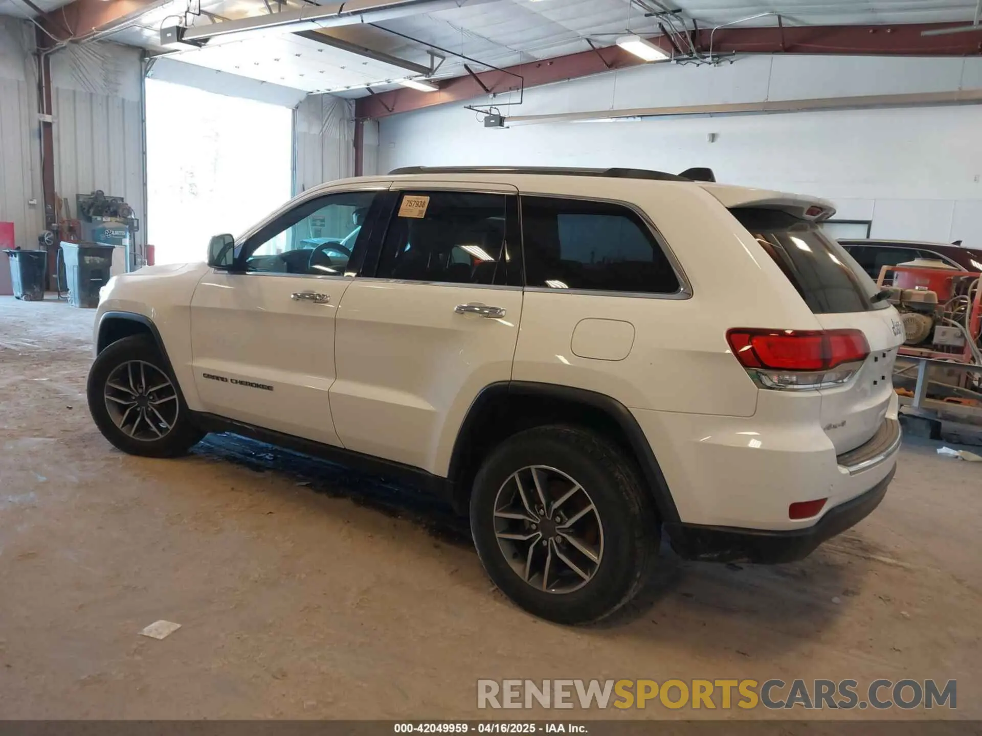 3 Photograph of a damaged car 1C4RJFBG9LC236103 JEEP GRAND CHEROKEE 2020