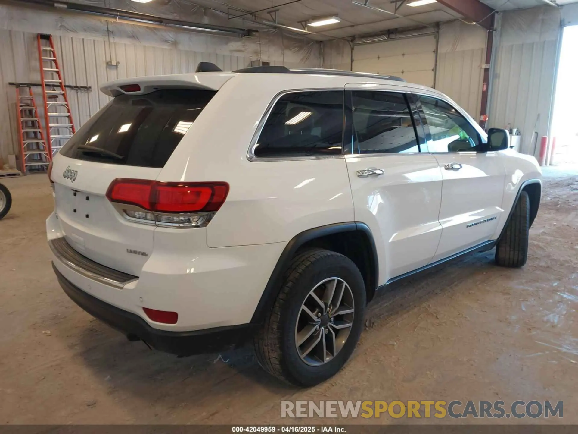 4 Photograph of a damaged car 1C4RJFBG9LC236103 JEEP GRAND CHEROKEE 2020