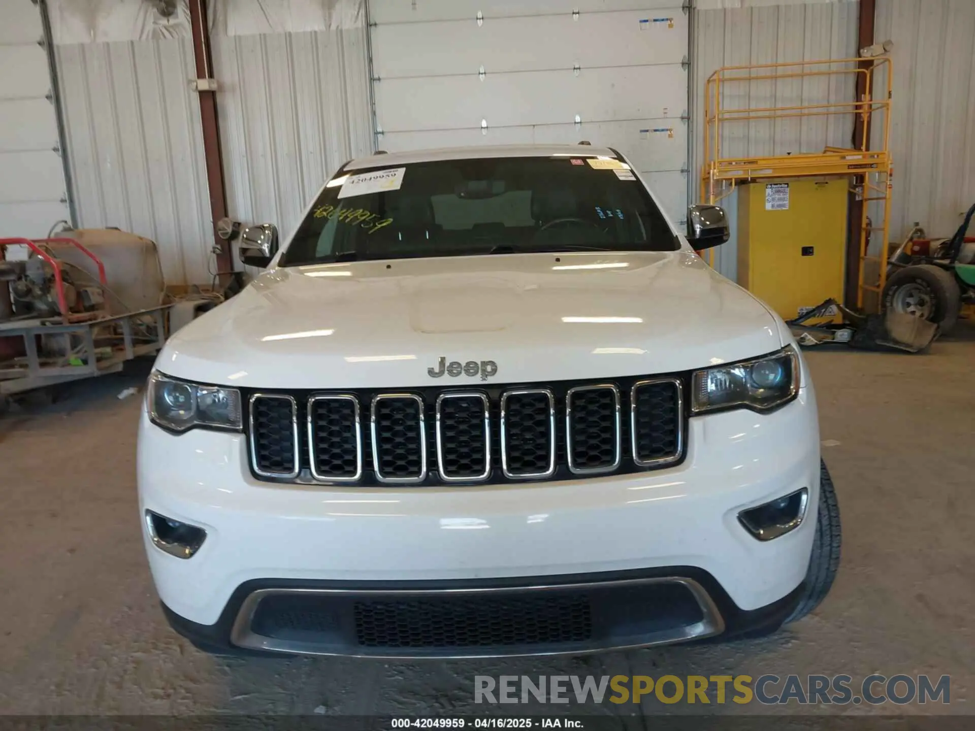 6 Photograph of a damaged car 1C4RJFBG9LC236103 JEEP GRAND CHEROKEE 2020
