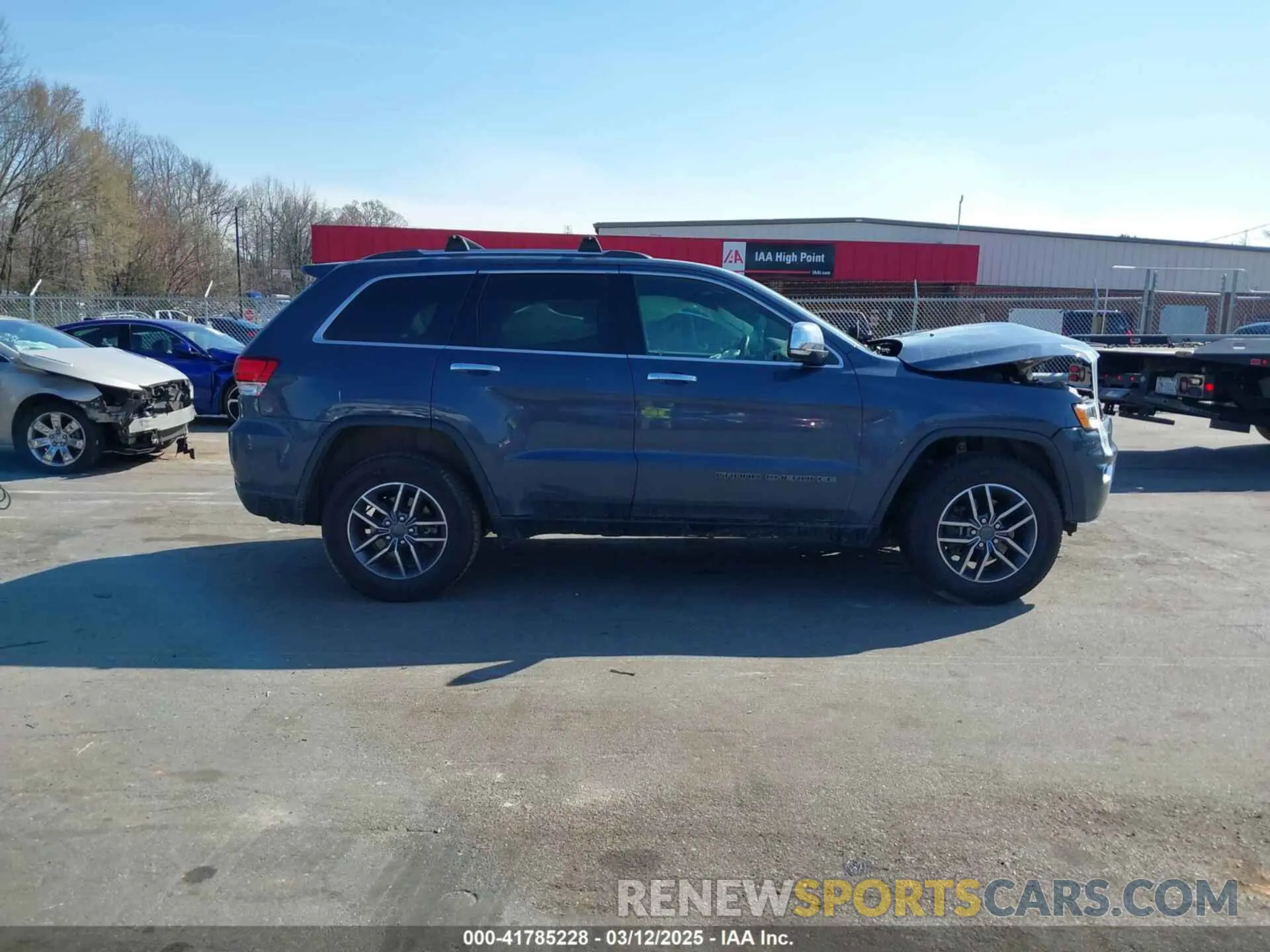 14 Photograph of a damaged car 1C4RJFBG9LC304531 JEEP GRAND CHEROKEE 2020