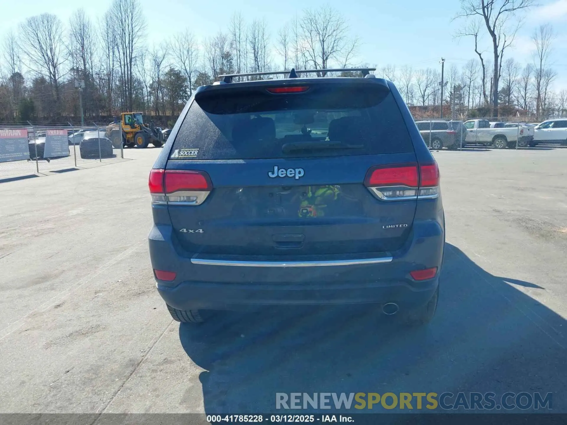 17 Photograph of a damaged car 1C4RJFBG9LC304531 JEEP GRAND CHEROKEE 2020