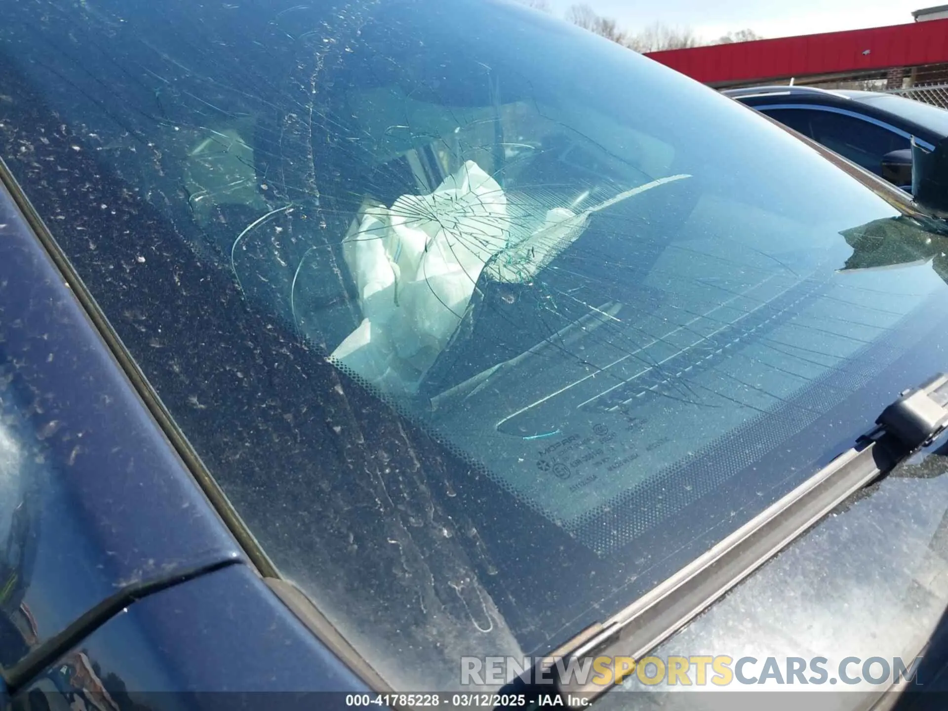 18 Photograph of a damaged car 1C4RJFBG9LC304531 JEEP GRAND CHEROKEE 2020