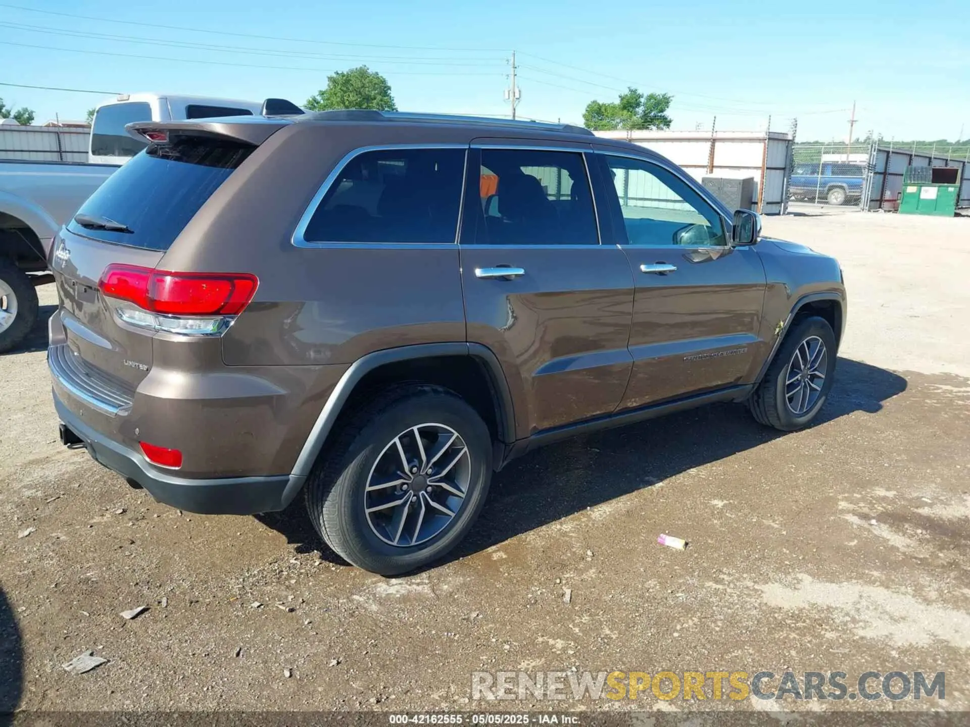 4 Photograph of a damaged car 1C4RJFBG9LC346570 JEEP GRAND CHEROKEE 2020