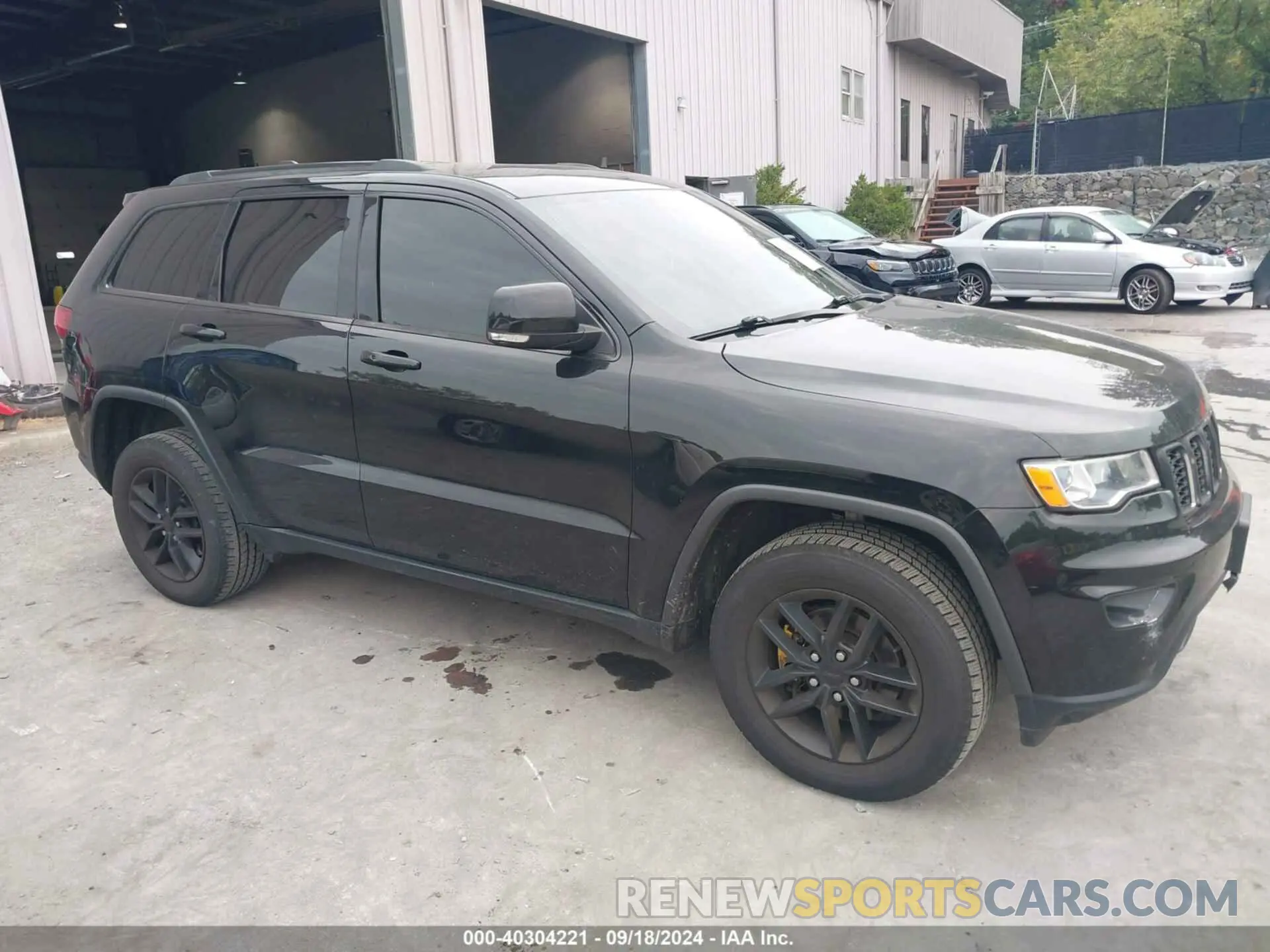 1 Photograph of a damaged car 1C4RJFBG9LC417752 JEEP GRAND CHEROKEE 2020