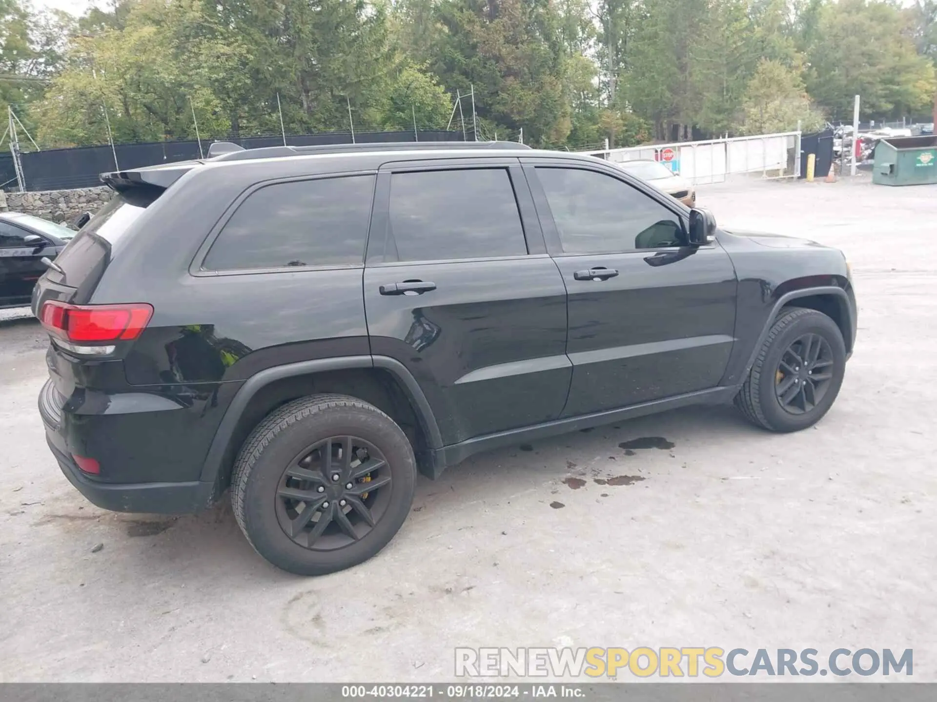 4 Photograph of a damaged car 1C4RJFBG9LC417752 JEEP GRAND CHEROKEE 2020