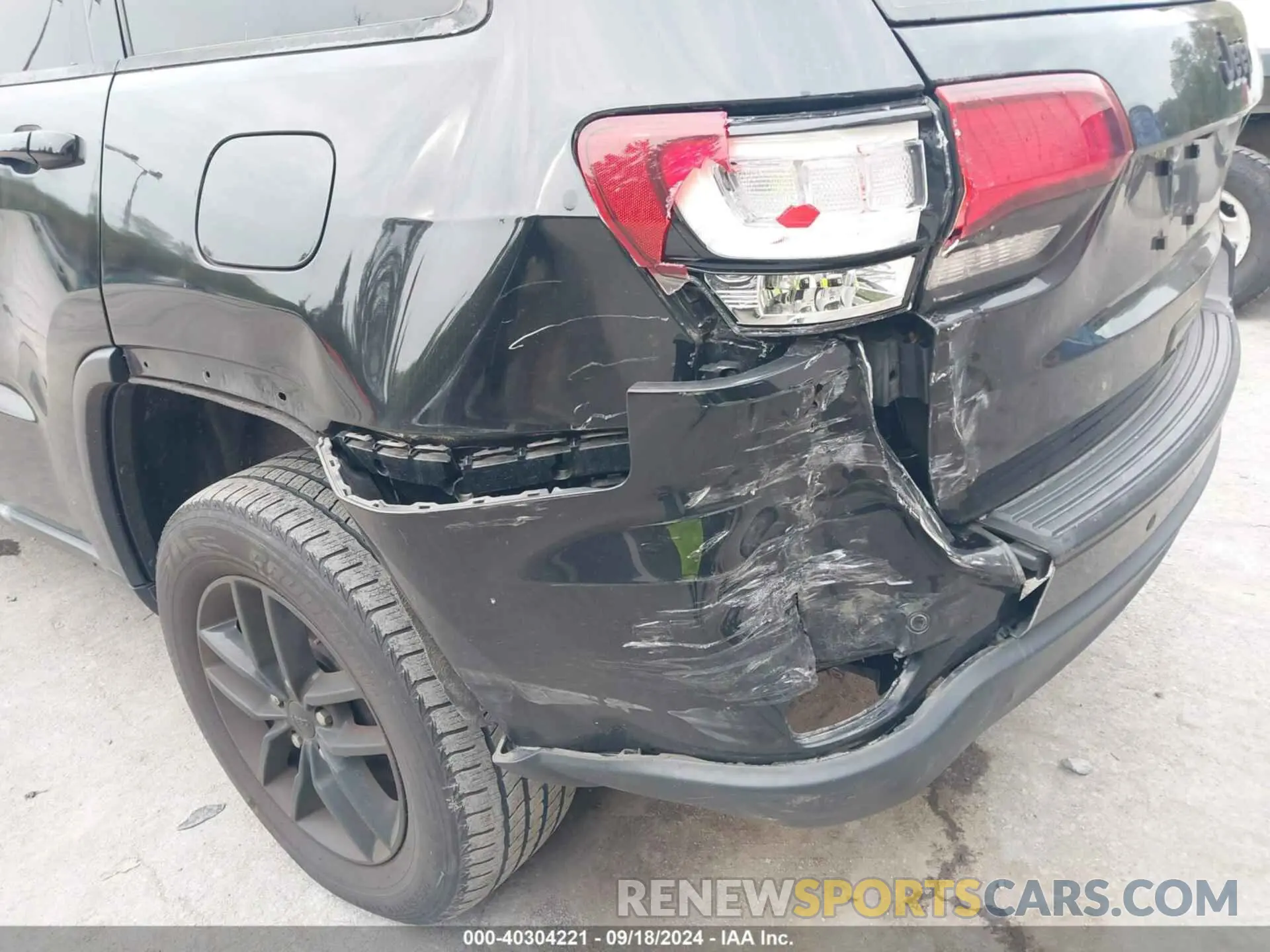 6 Photograph of a damaged car 1C4RJFBG9LC417752 JEEP GRAND CHEROKEE 2020
