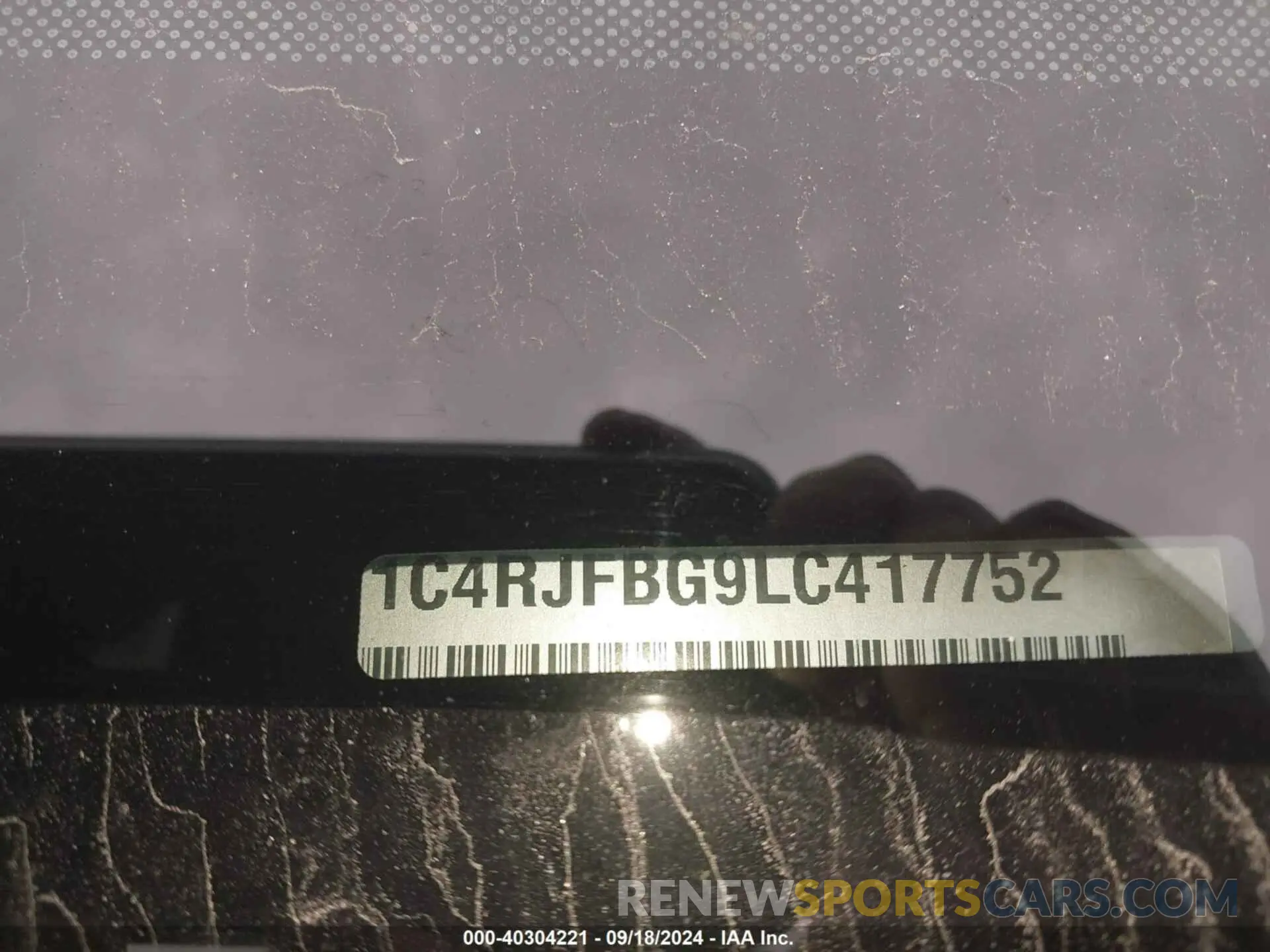 9 Photograph of a damaged car 1C4RJFBG9LC417752 JEEP GRAND CHEROKEE 2020