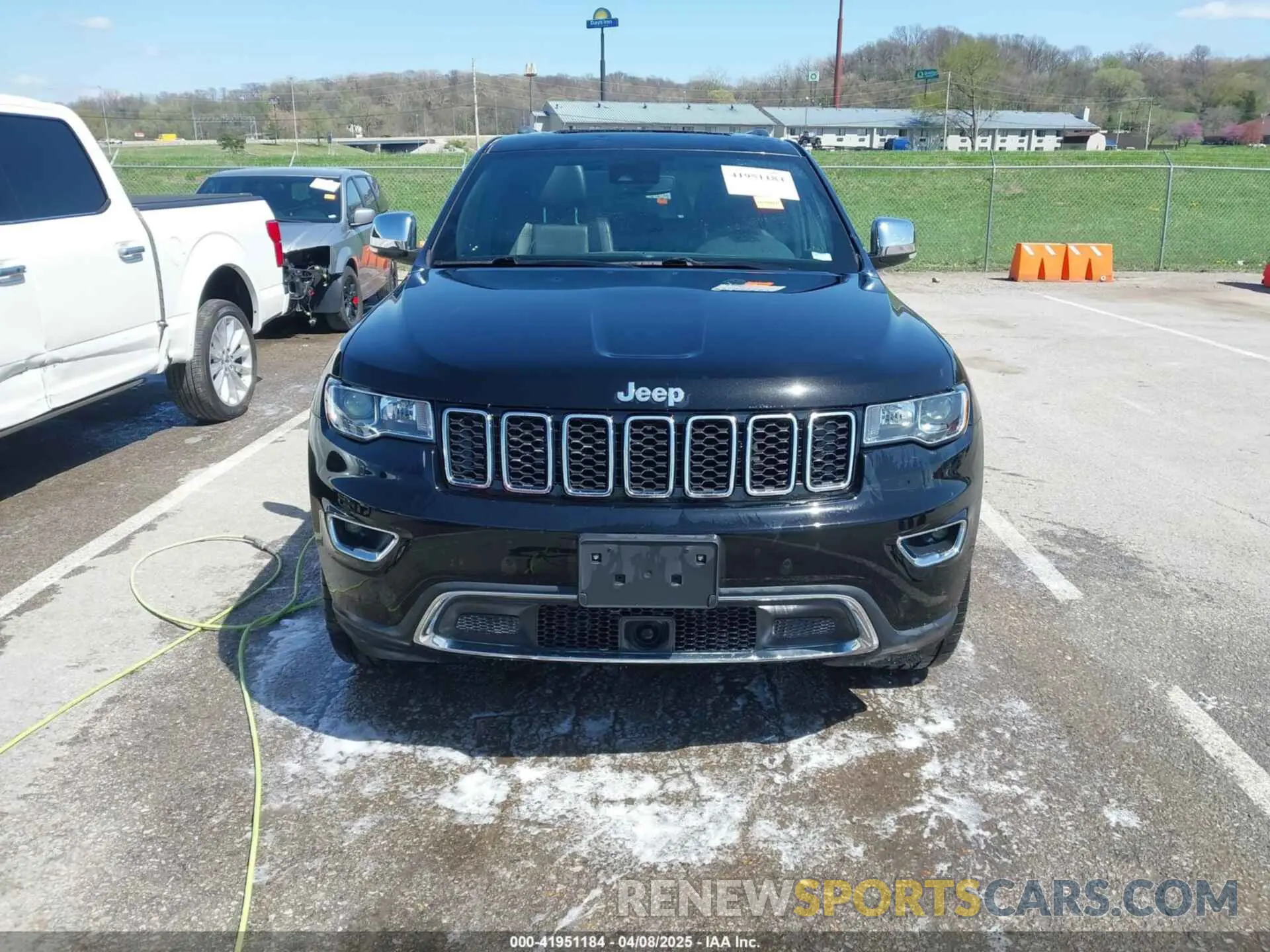 13 Photograph of a damaged car 1C4RJFBGXLC138441 JEEP GRAND CHEROKEE 2020