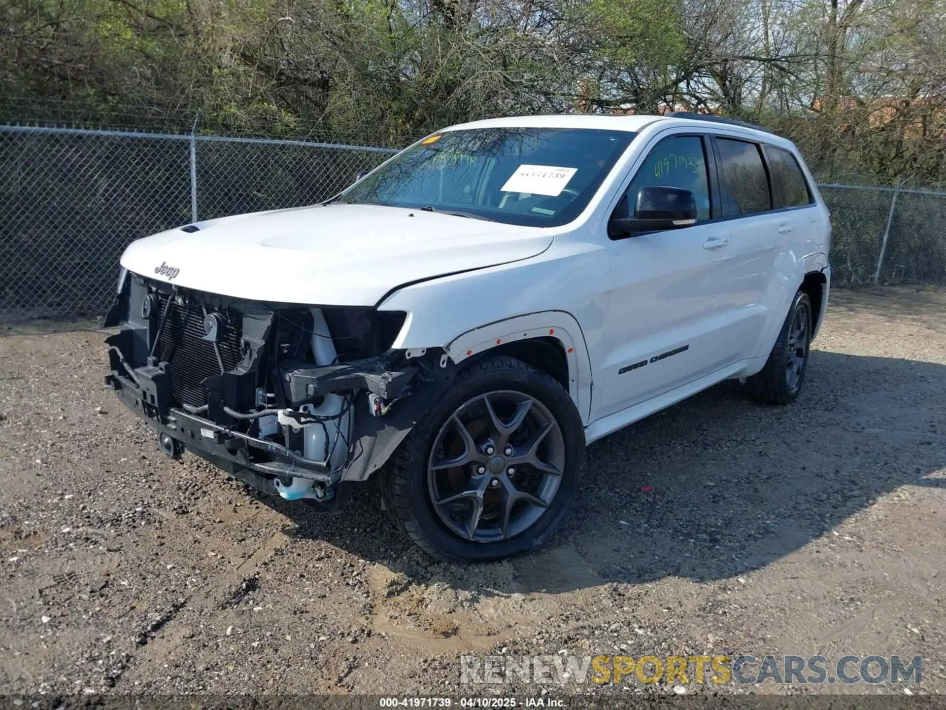 2 Photograph of a damaged car 1C4RJFBGXLC152131 JEEP GRAND CHEROKEE 2020
