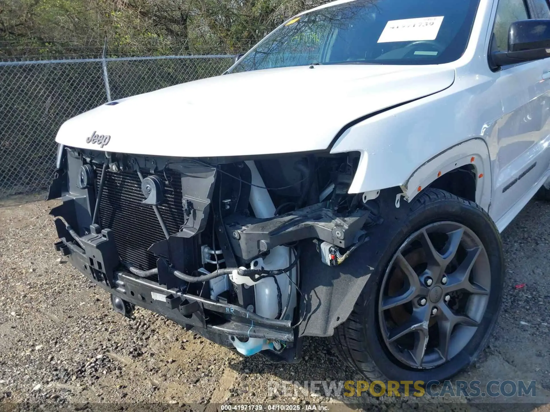 6 Photograph of a damaged car 1C4RJFBGXLC152131 JEEP GRAND CHEROKEE 2020