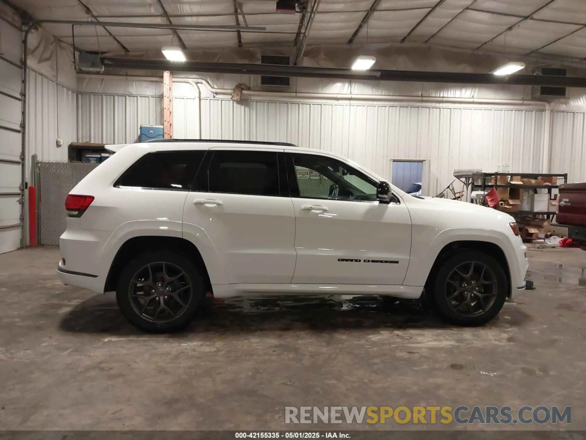 13 Photograph of a damaged car 1C4RJFBGXLC167132 JEEP GRAND CHEROKEE 2020