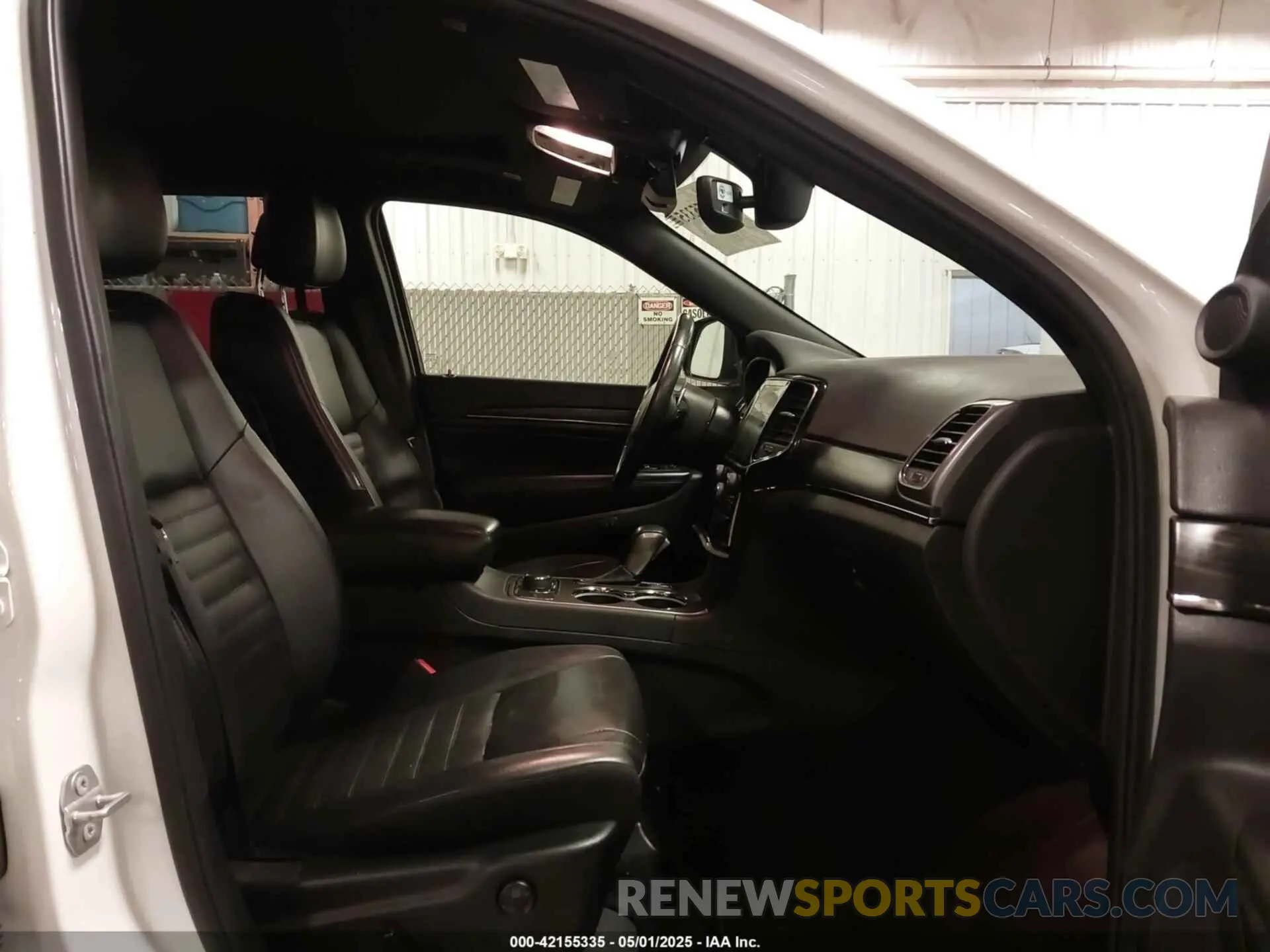 5 Photograph of a damaged car 1C4RJFBGXLC167132 JEEP GRAND CHEROKEE 2020