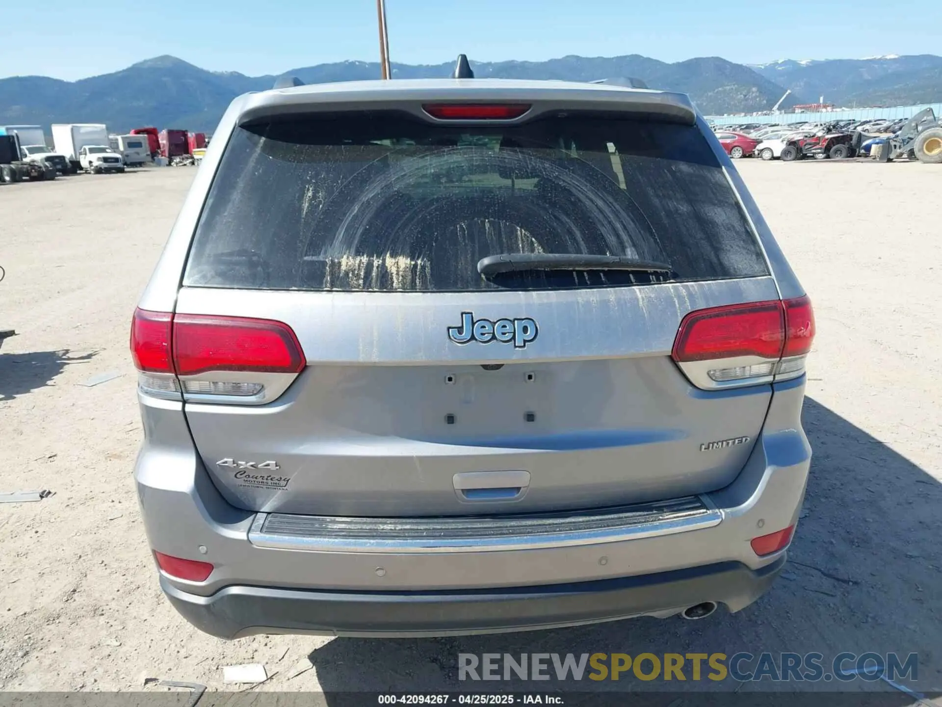 16 Photograph of a damaged car 1C4RJFBGXLC322505 JEEP GRAND CHEROKEE 2020