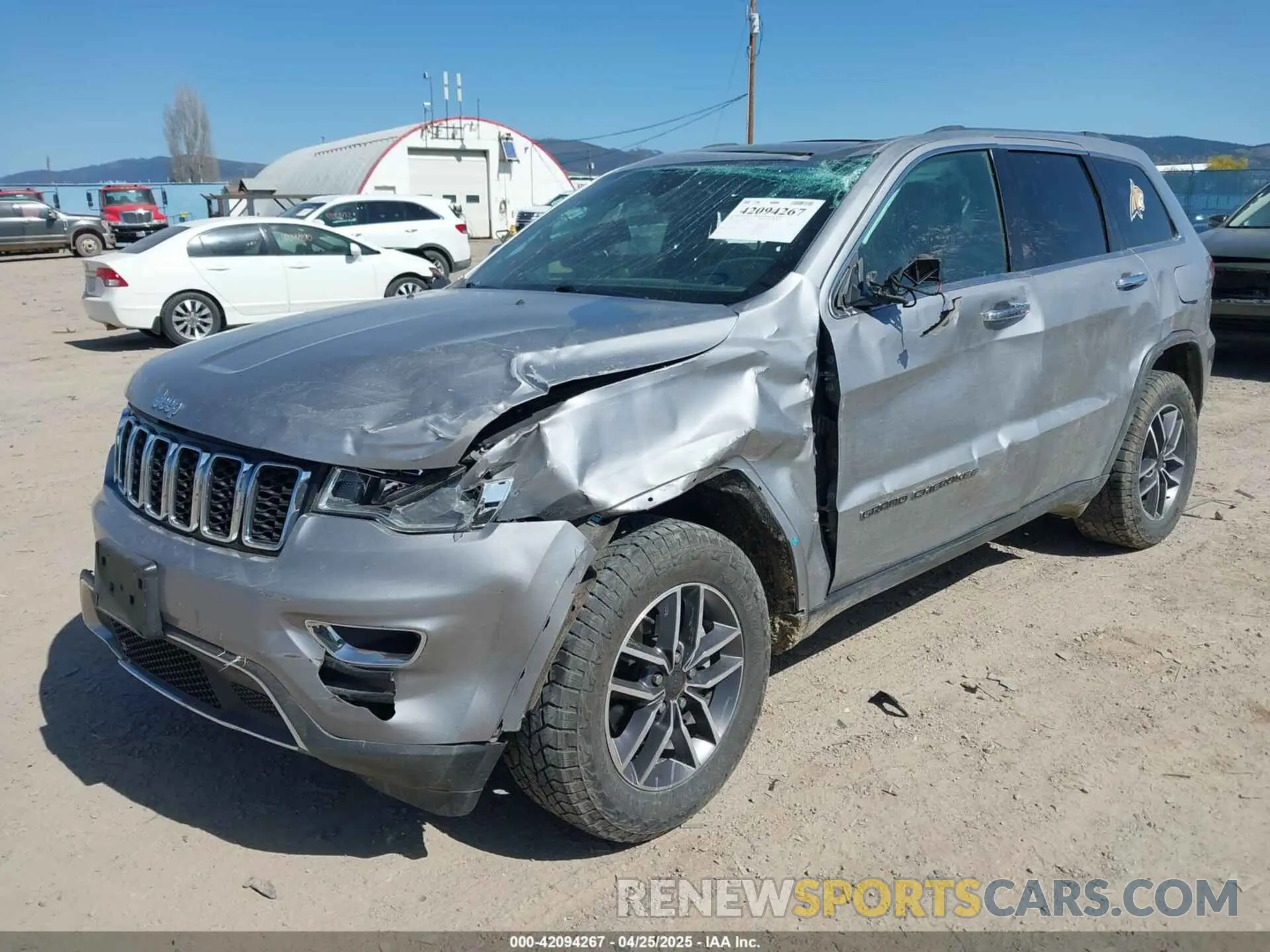 2 Photograph of a damaged car 1C4RJFBGXLC322505 JEEP GRAND CHEROKEE 2020