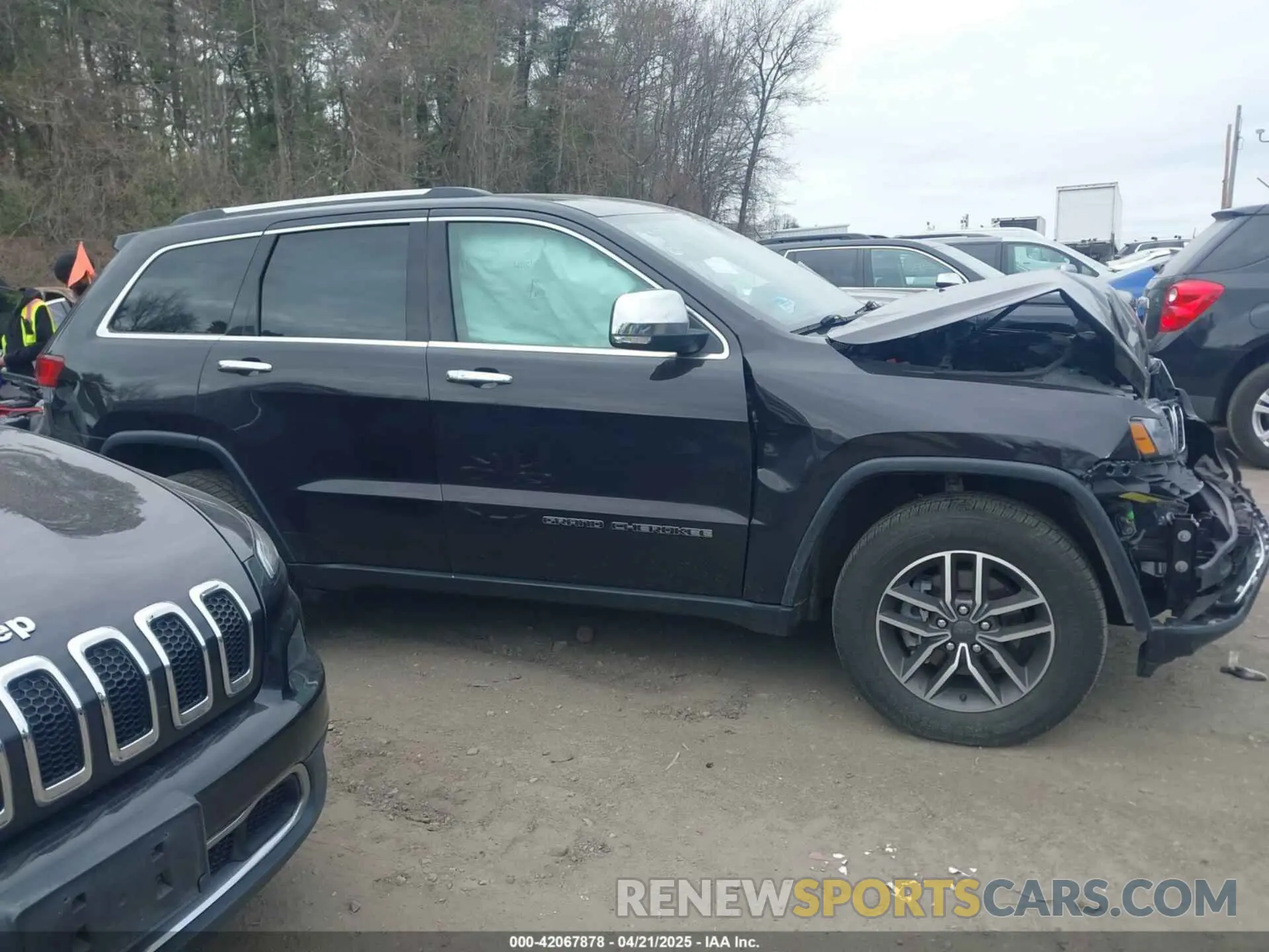 13 Photograph of a damaged car 1C4RJFBGXLC426234 JEEP GRAND CHEROKEE 2020