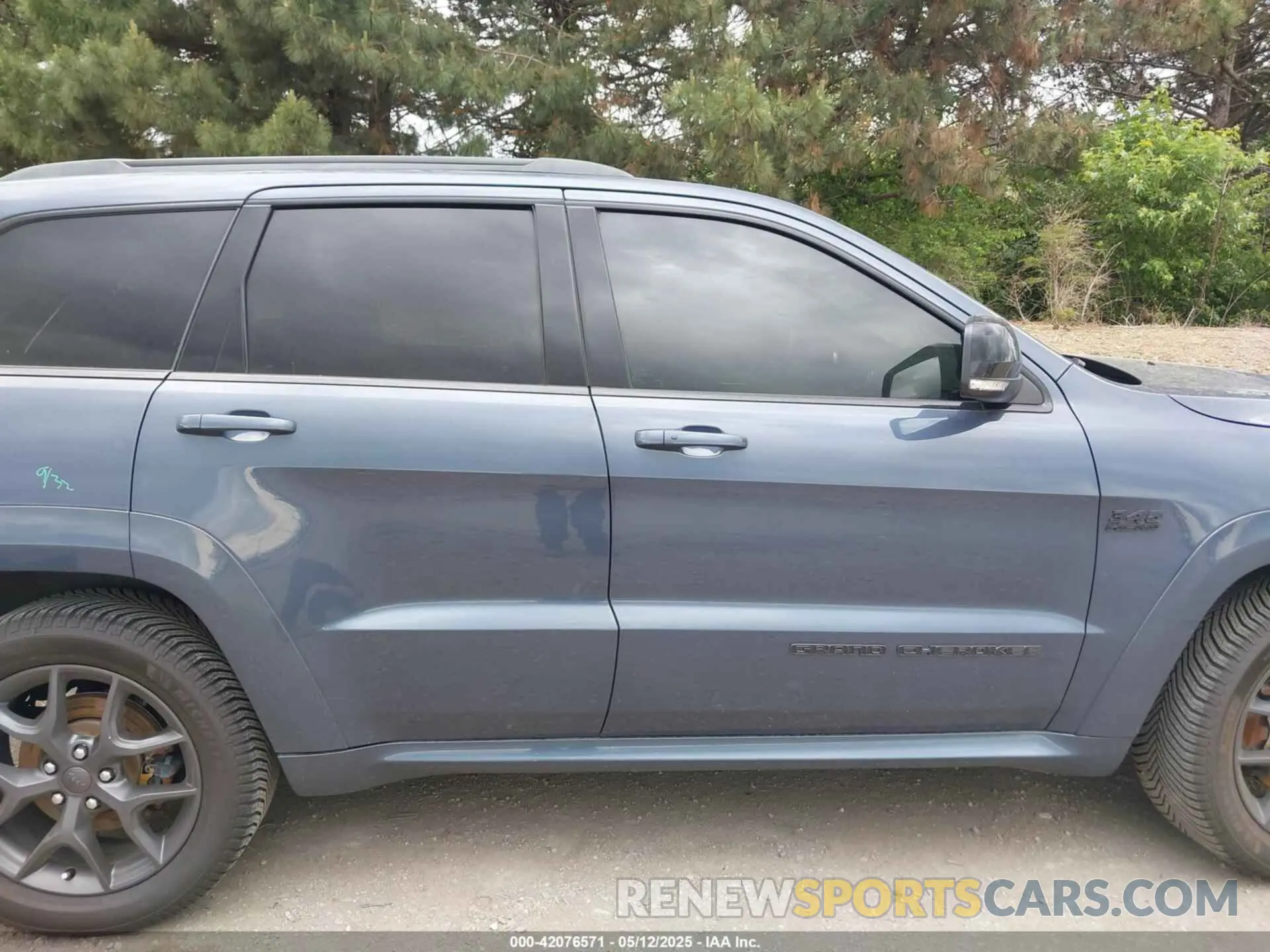 14 Photograph of a damaged car 1C4RJFBT4LC106890 JEEP GRAND CHEROKEE 2020