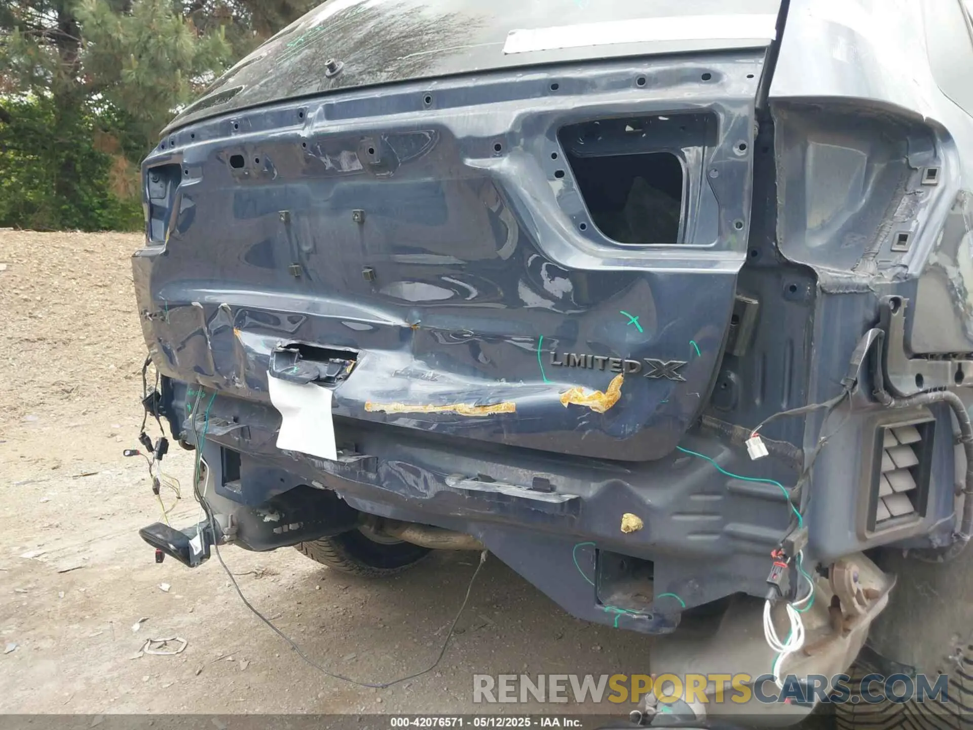 6 Photograph of a damaged car 1C4RJFBT4LC106890 JEEP GRAND CHEROKEE 2020