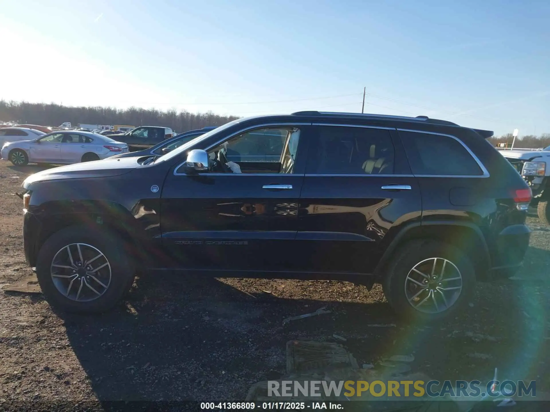 14 Photograph of a damaged car 1C4RJFBT5LC338639 JEEP GRAND CHEROKEE 2020