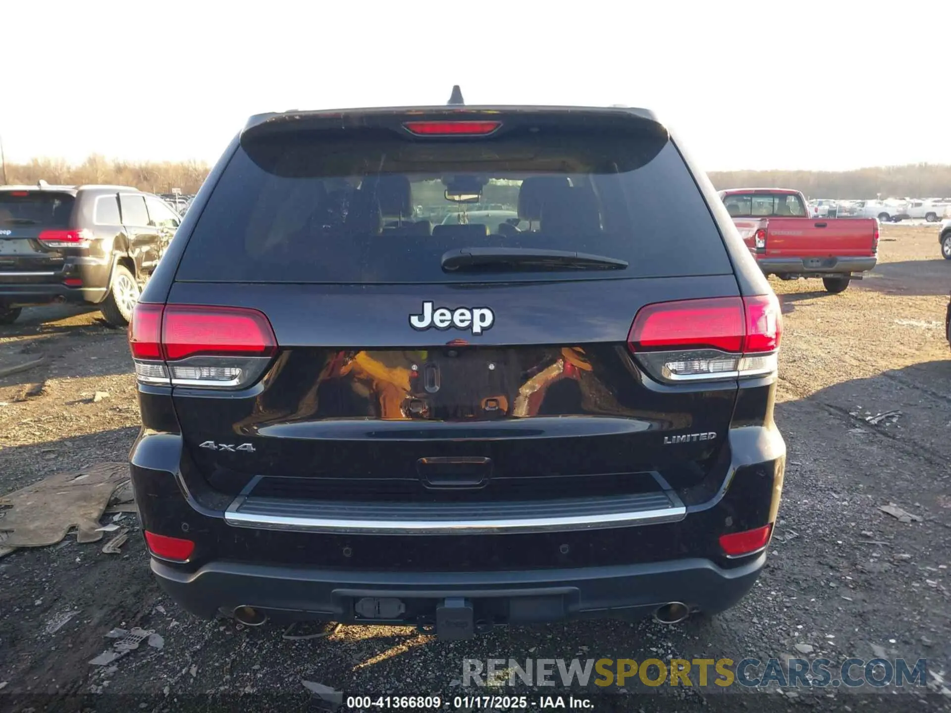 16 Photograph of a damaged car 1C4RJFBT5LC338639 JEEP GRAND CHEROKEE 2020