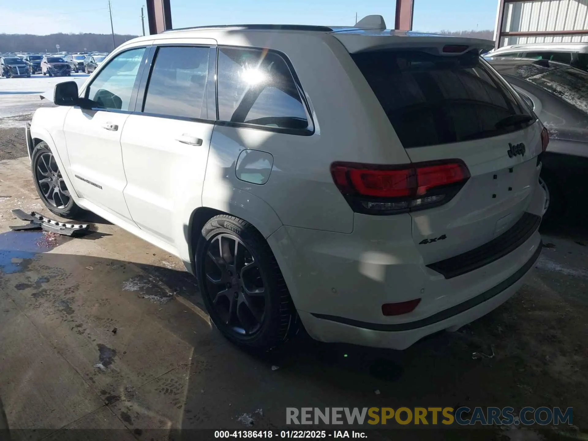 3 Photograph of a damaged car 1C4RJFCG4LC158425 JEEP GRAND CHEROKEE 2020