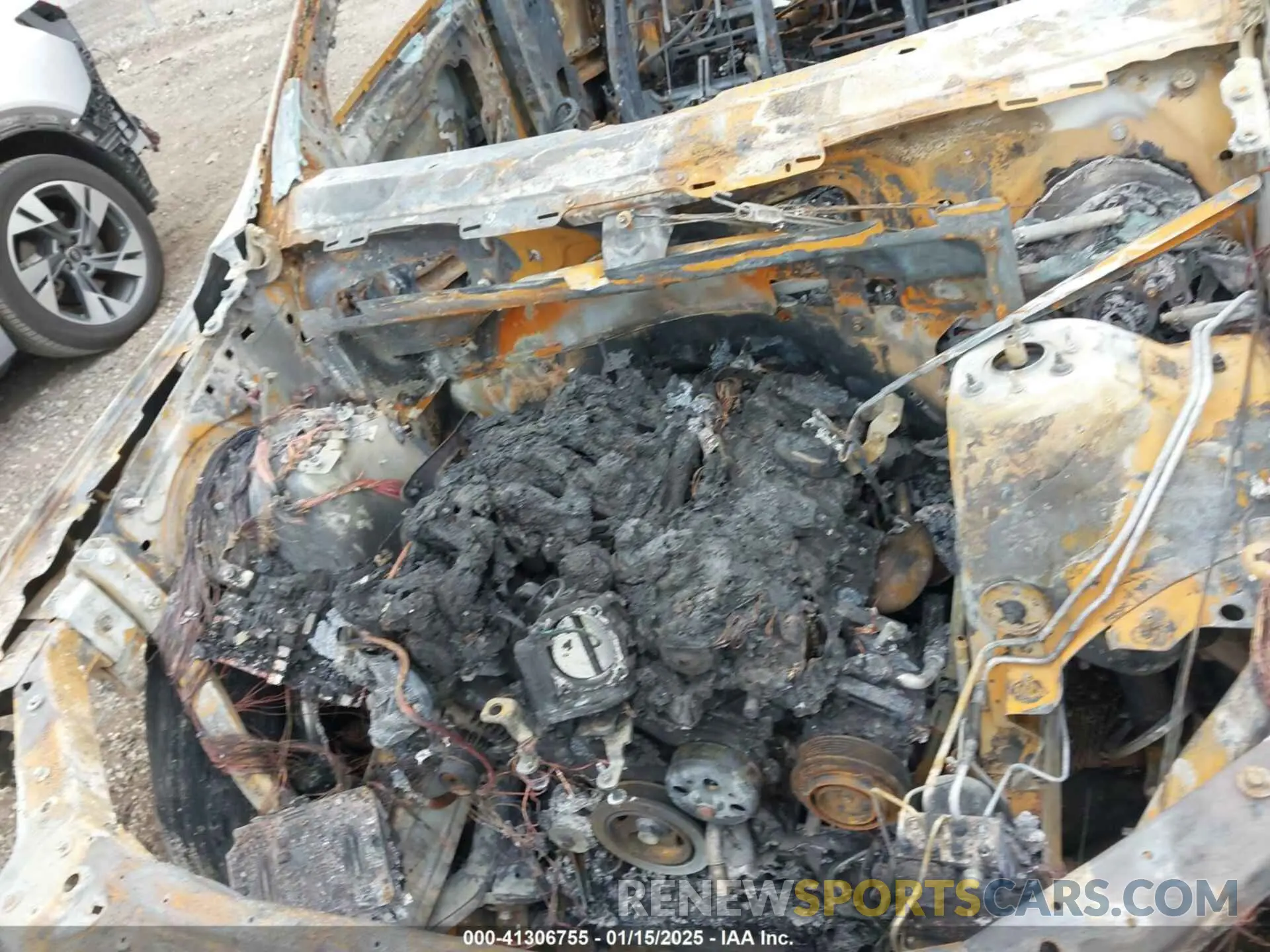 10 Photograph of a damaged car 1C4RJFCG6LC137608 JEEP GRAND CHEROKEE 2020