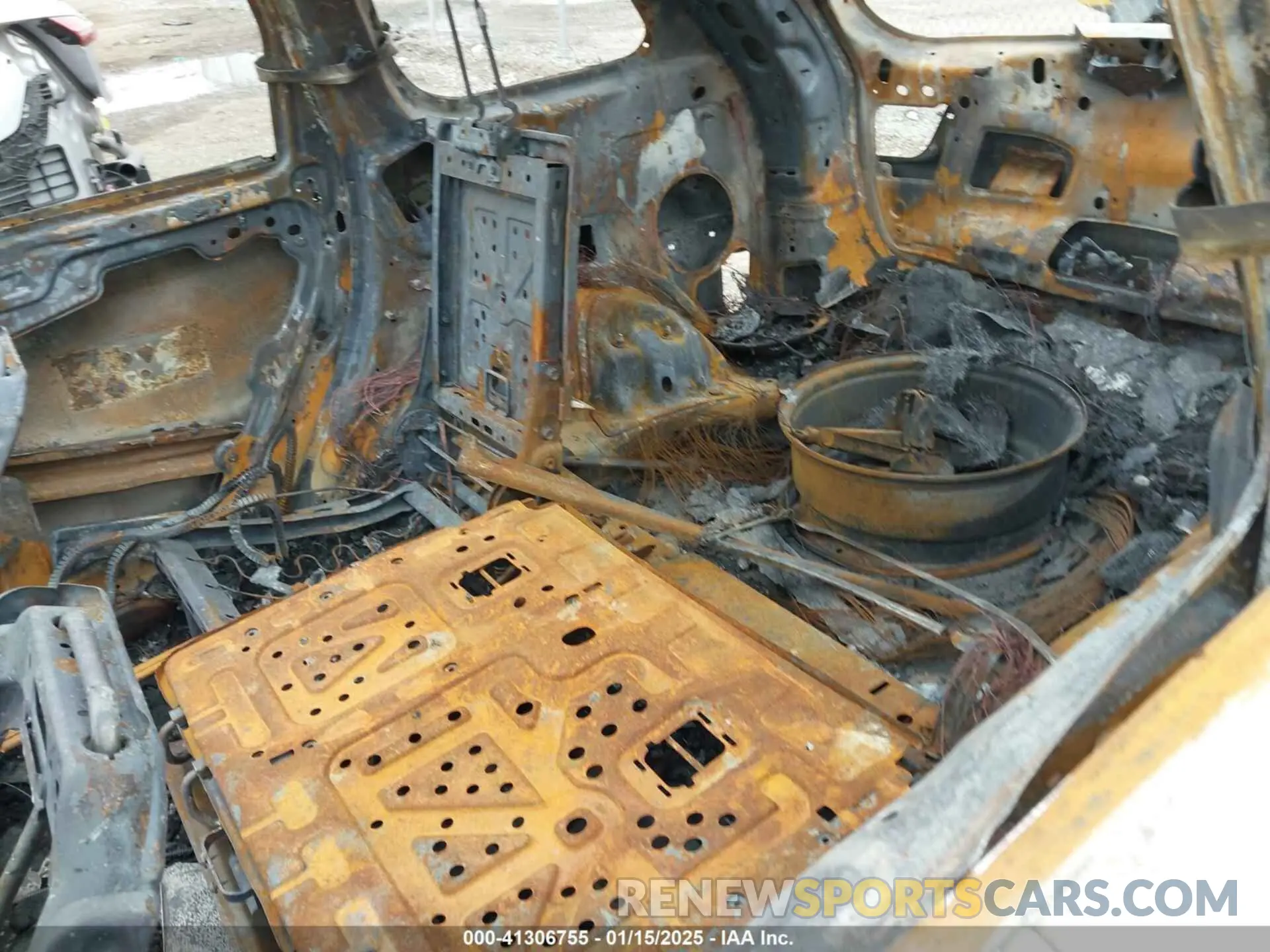 12 Photograph of a damaged car 1C4RJFCG6LC137608 JEEP GRAND CHEROKEE 2020