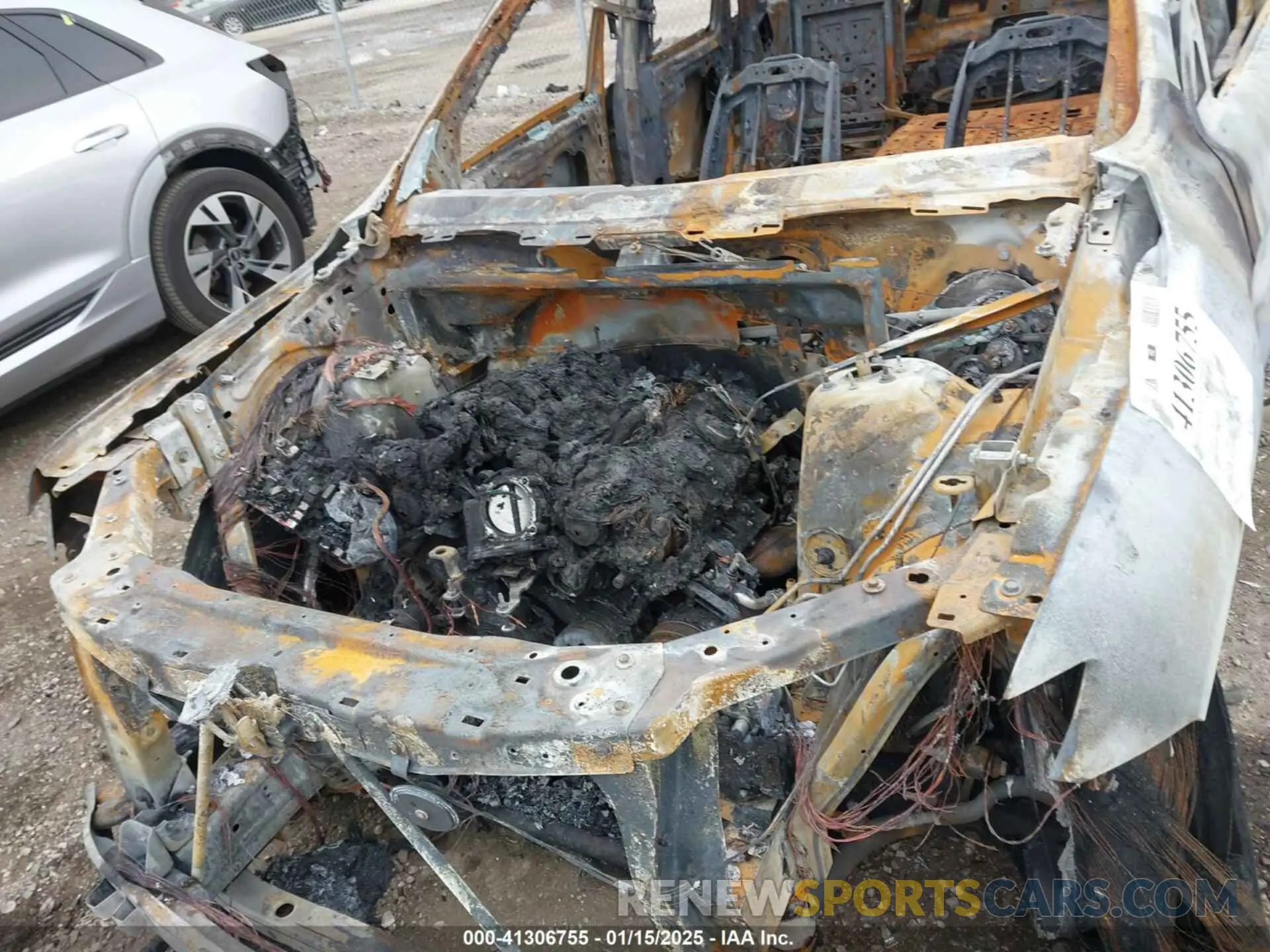 6 Photograph of a damaged car 1C4RJFCG6LC137608 JEEP GRAND CHEROKEE 2020