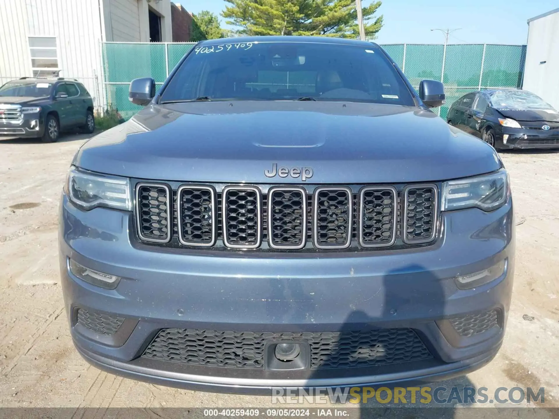 13 Photograph of a damaged car 1C4RJFCG7LC237863 JEEP GRAND CHEROKEE 2020