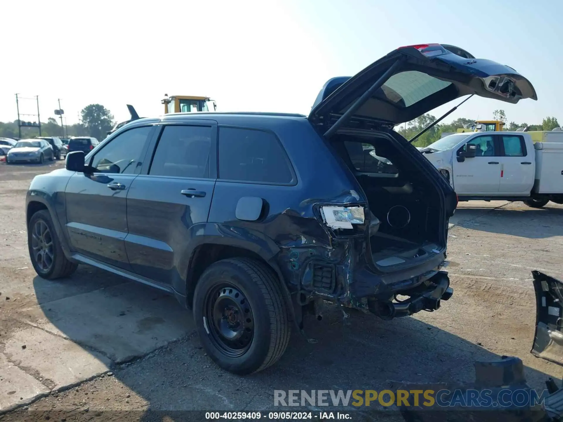 3 Photograph of a damaged car 1C4RJFCG7LC237863 JEEP GRAND CHEROKEE 2020