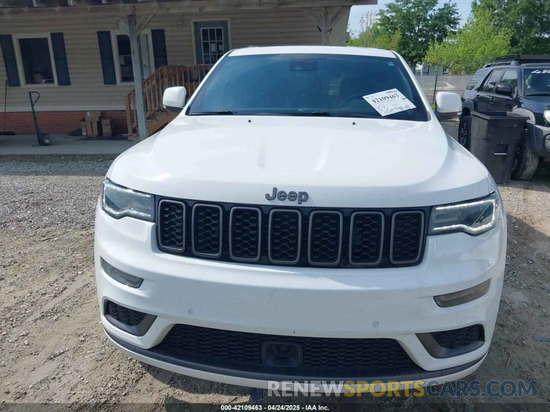12 Photograph of a damaged car 1C4RJFCG8LC419037 JEEP GRAND CHEROKEE 2020