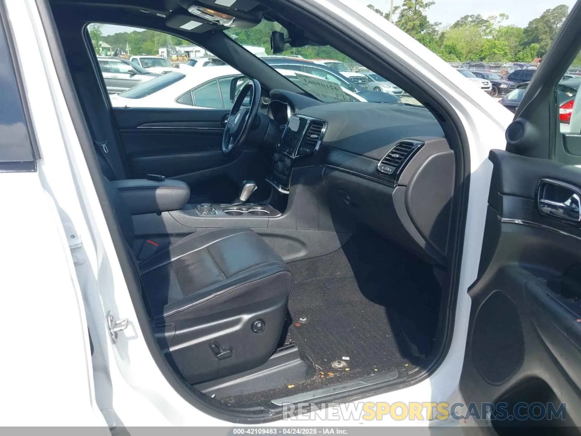 5 Photograph of a damaged car 1C4RJFCG8LC419037 JEEP GRAND CHEROKEE 2020