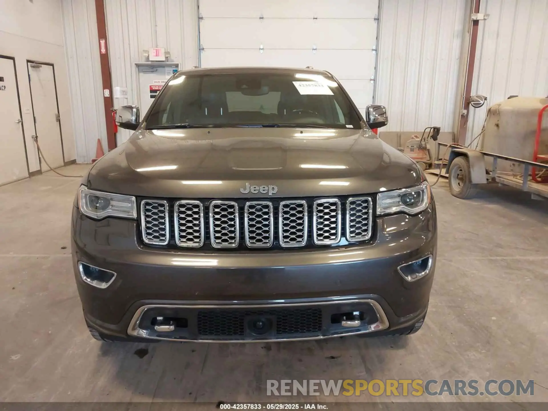 12 Photograph of a damaged car 1C4RJFCGXLC101520 JEEP GRAND CHEROKEE 2020