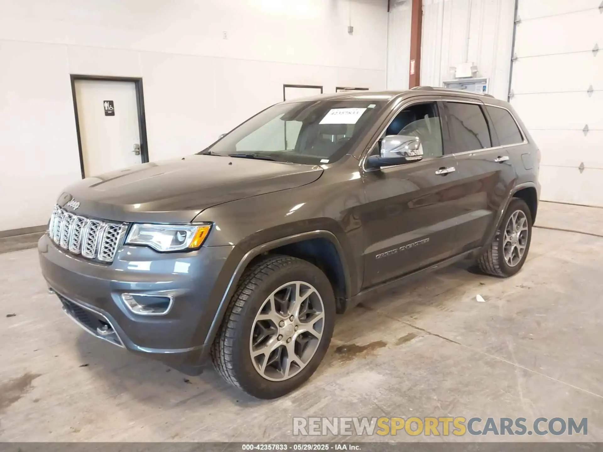 2 Photograph of a damaged car 1C4RJFCGXLC101520 JEEP GRAND CHEROKEE 2020