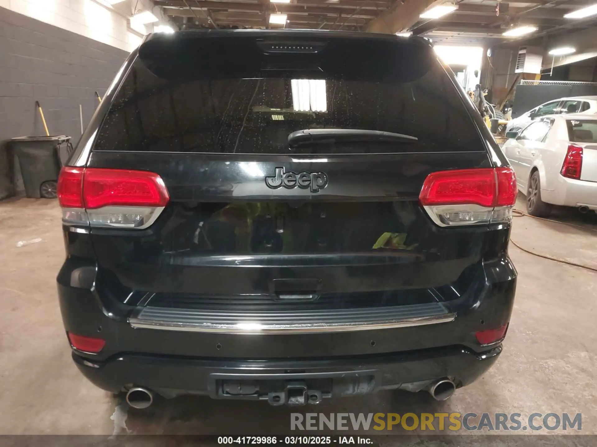 17 Photograph of a damaged car 1C4RJFCT2LC138400 JEEP GRAND CHEROKEE 2020