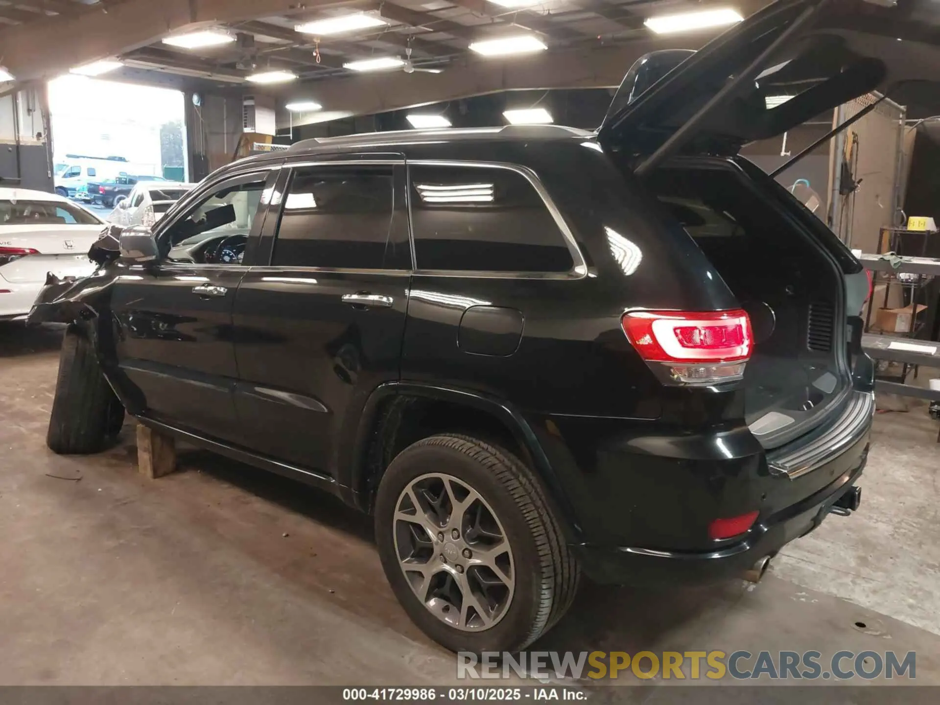 3 Photograph of a damaged car 1C4RJFCT2LC138400 JEEP GRAND CHEROKEE 2020