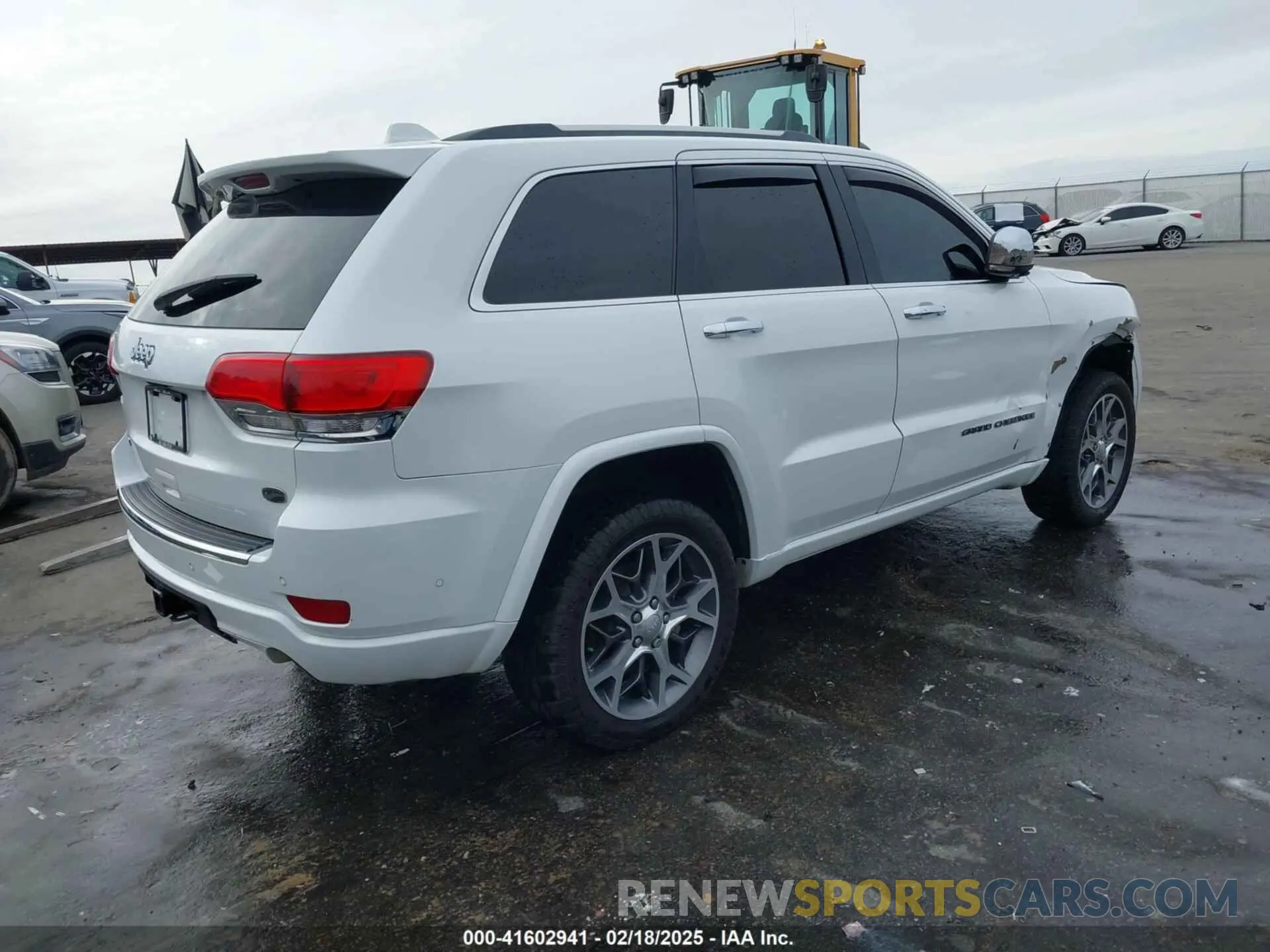 4 Photograph of a damaged car 1C4RJFCT4LC221357 JEEP GRAND CHEROKEE 2020