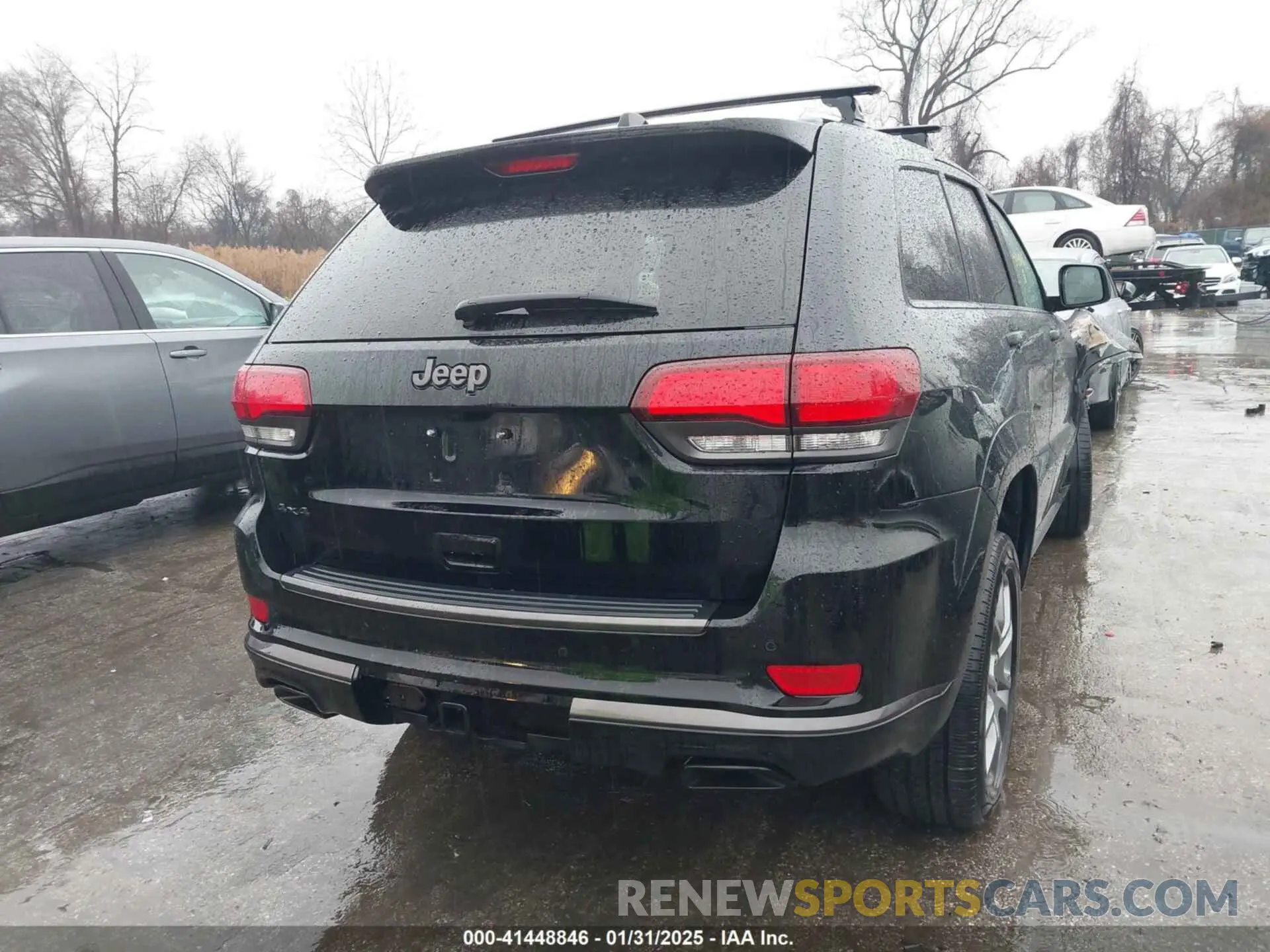 17 Photograph of a damaged car 1C4RJFCT4LC277315 JEEP GRAND CHEROKEE 2020