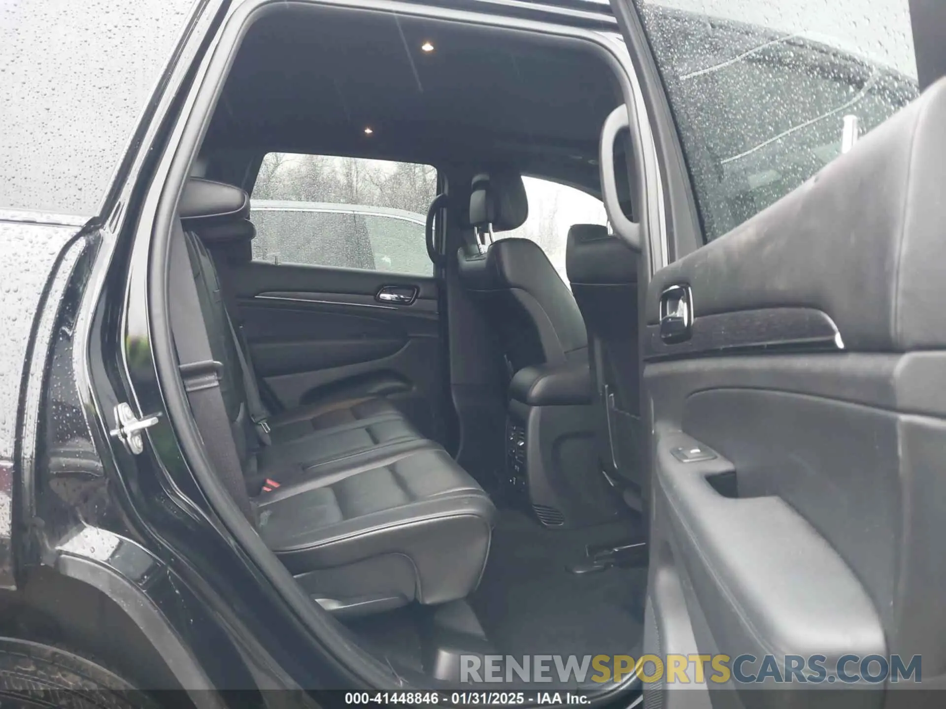 8 Photograph of a damaged car 1C4RJFCT4LC277315 JEEP GRAND CHEROKEE 2020