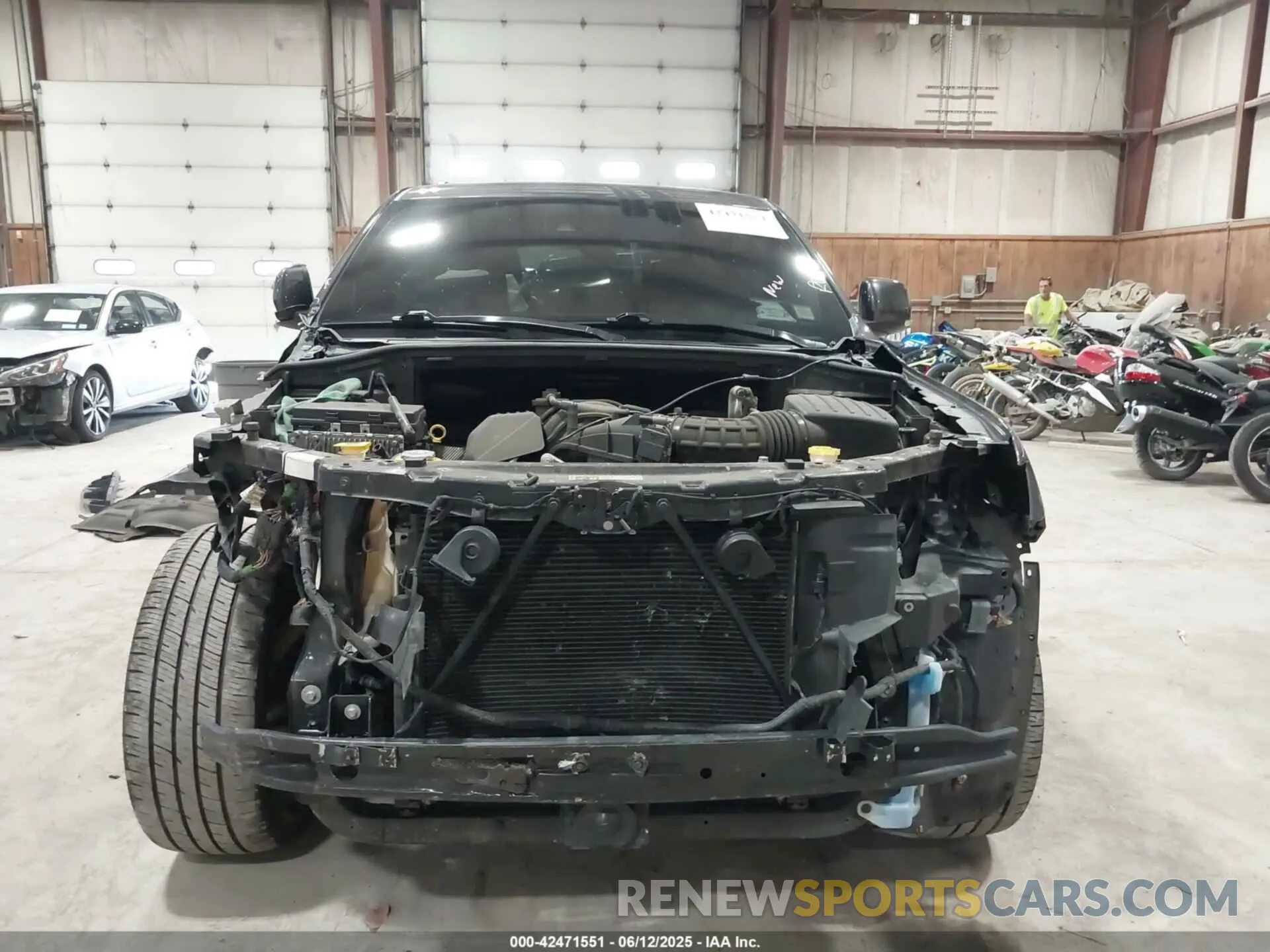 13 Photograph of a damaged car 1C4RJFDJ0LC339001 JEEP GRAND CHEROKEE 2020